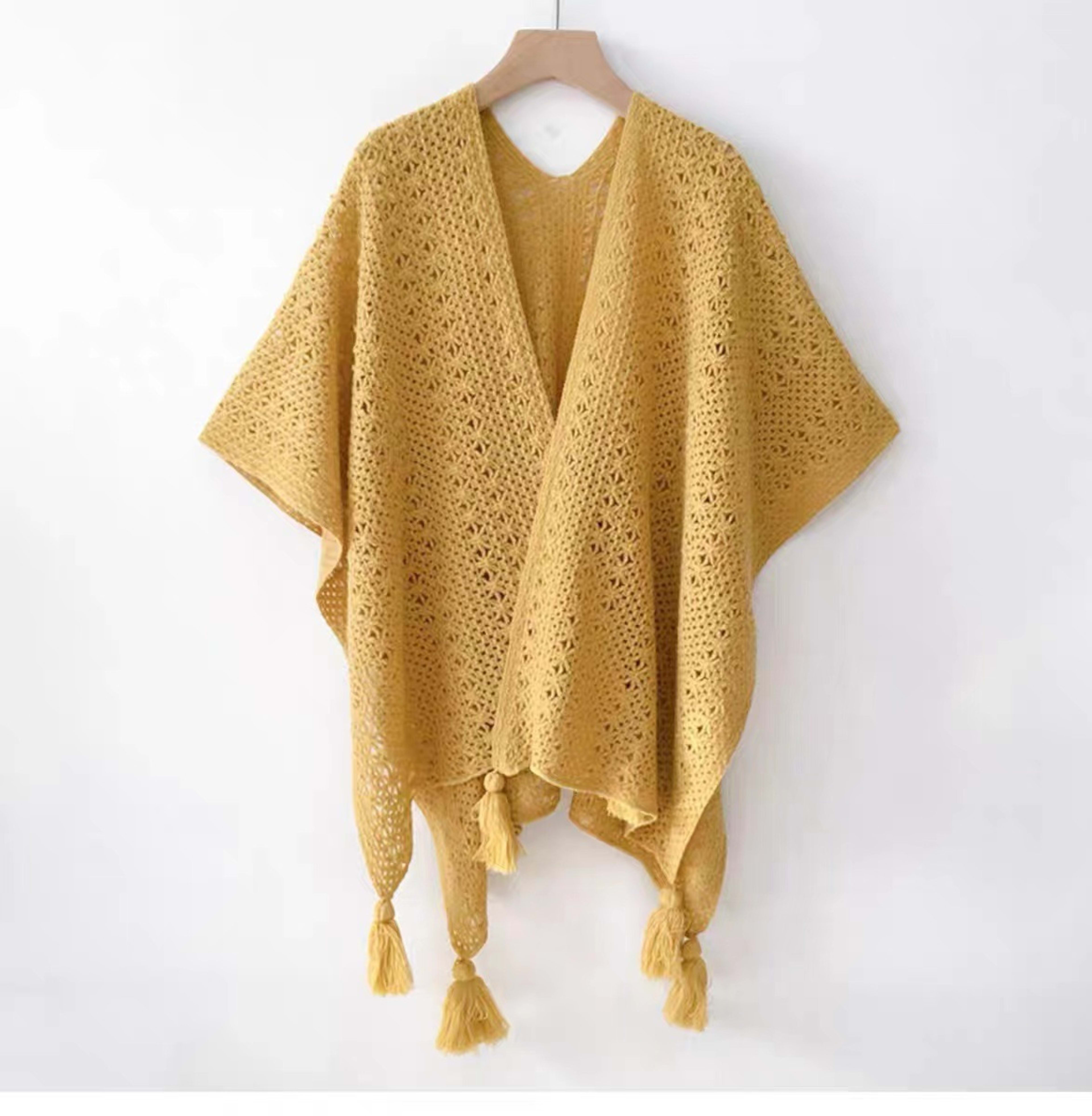 Womens Knitted Tassel-Trimmed Open-Front Cape For Photos 5