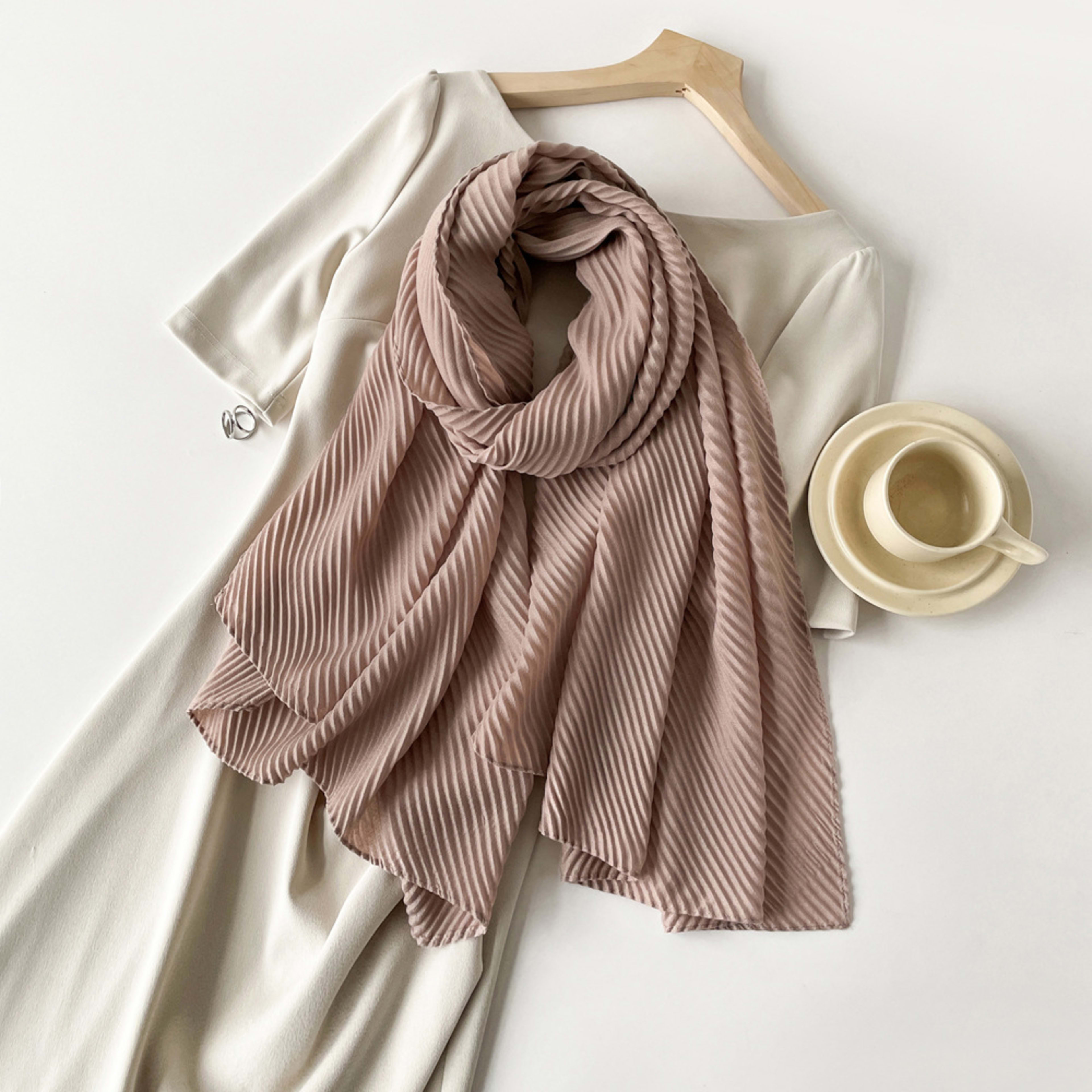 Womens Cotton-Linen Blend Scarf With Minimalist Print 8
