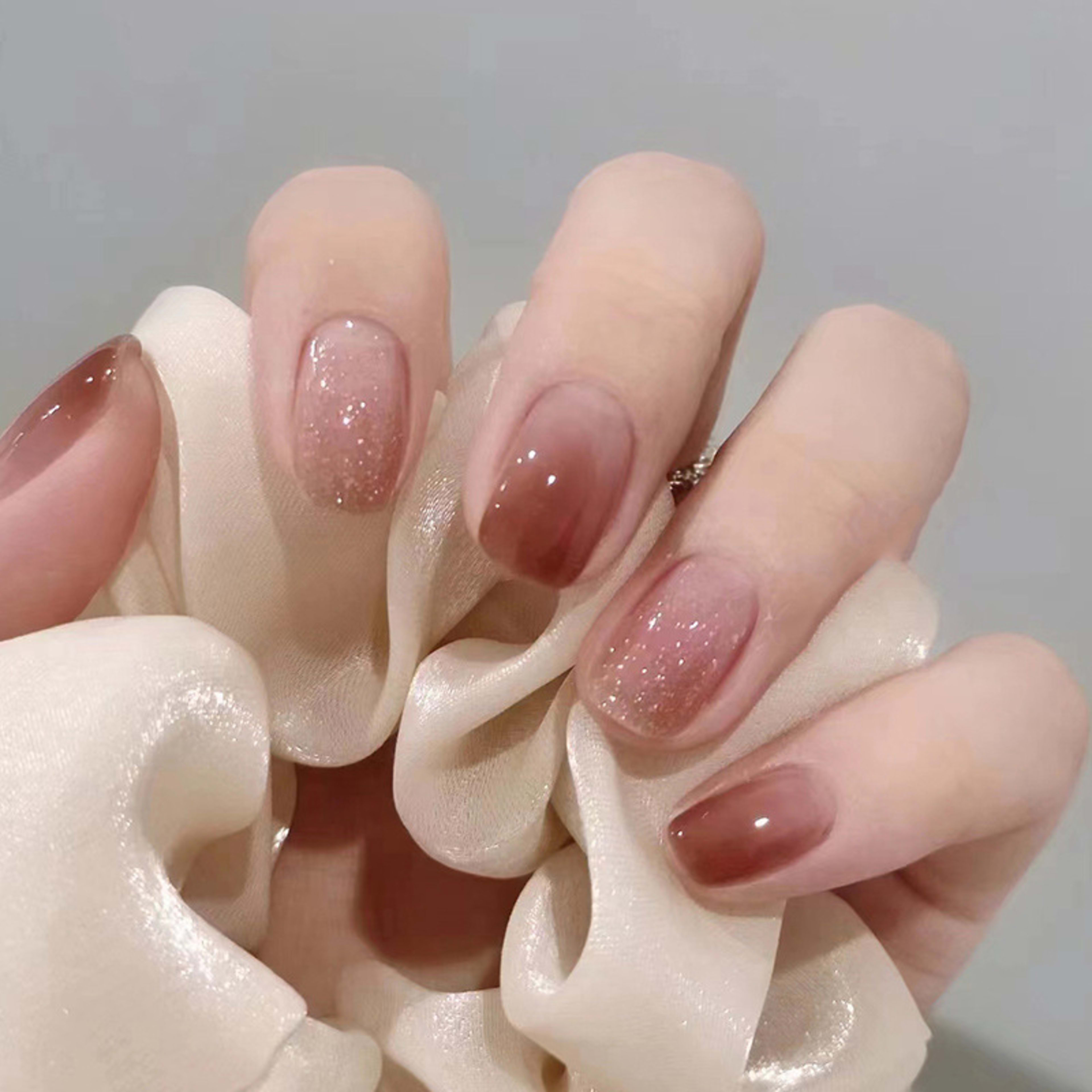 Simple Color-Block Nail Art For A Fairer Look 24-piece Wearable Nail Tips With Gradient Design 7