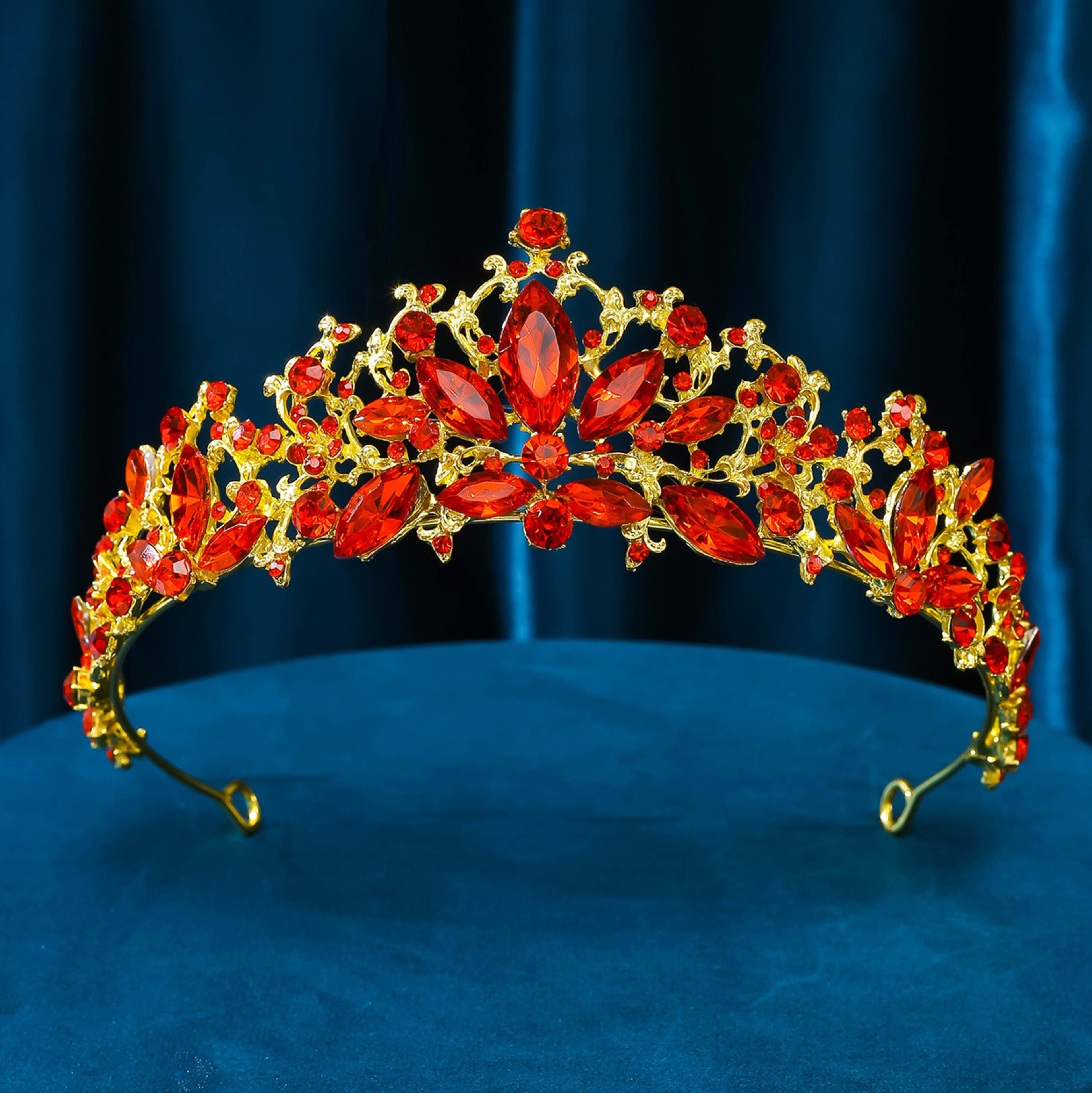 Chinese Style Golden And Red Bridal Wedding 4