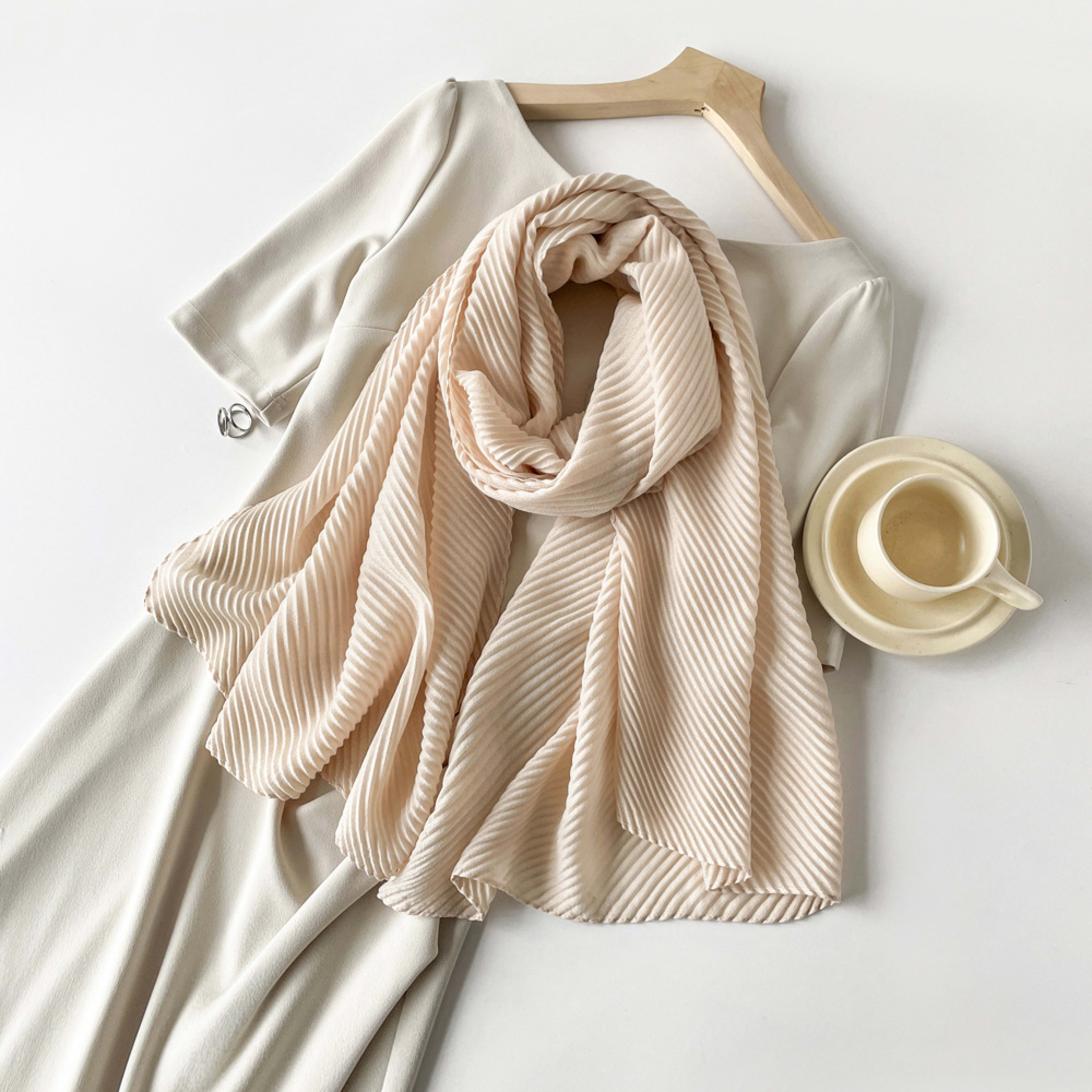 Womens Cotton-Linen Blend Scarf With Minimalist Print 5