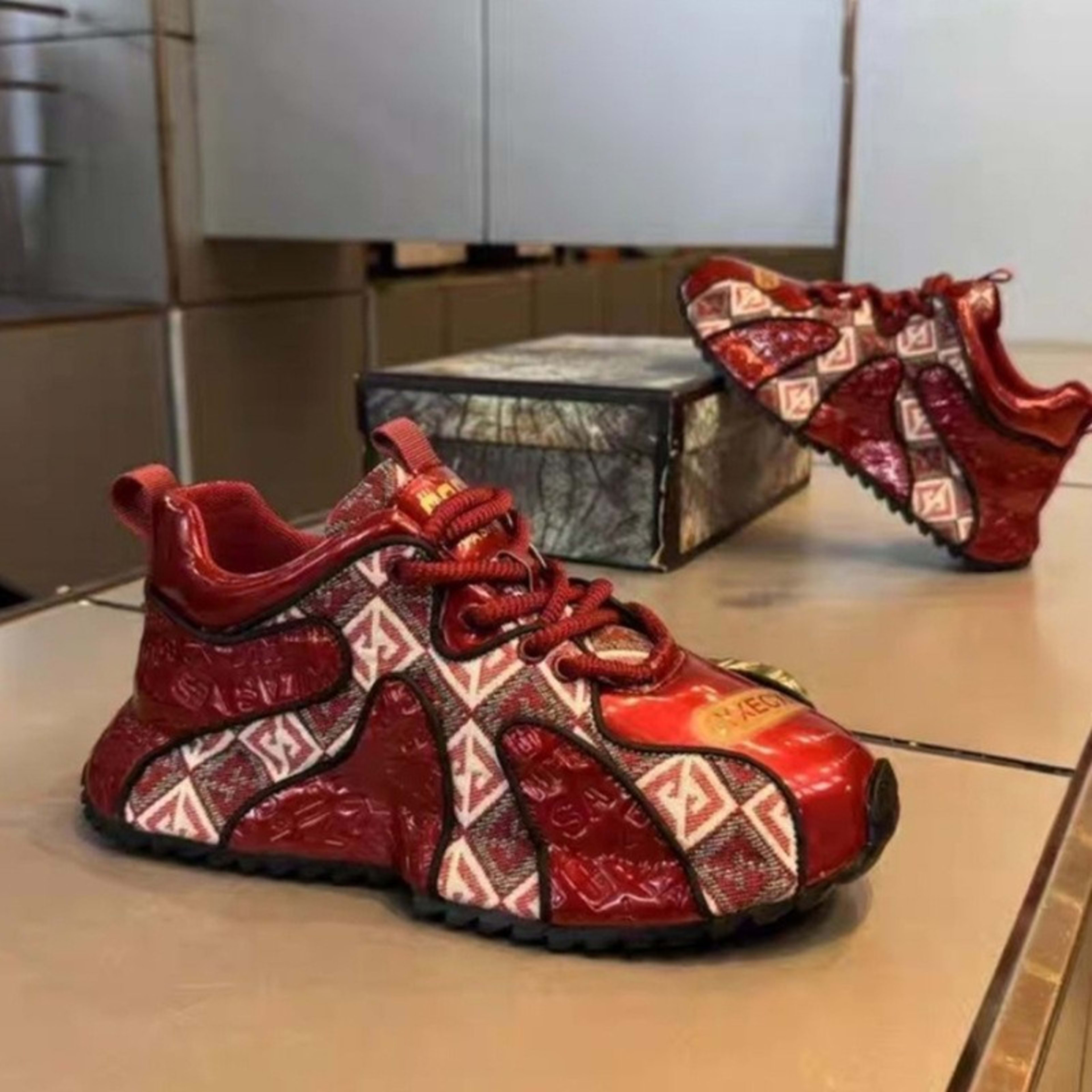 Fashion Youth Embroidery Stitching Thick Bottom Lightweight Men's Shoes 13