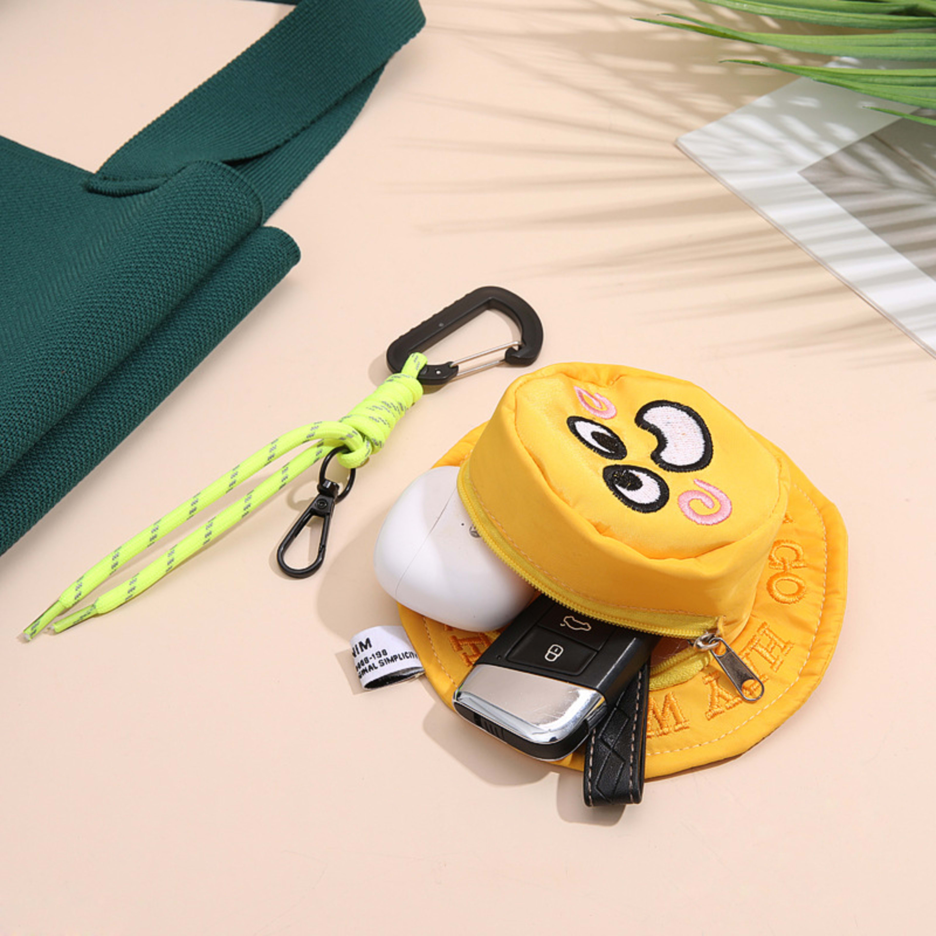Men's Smiling Face Earphone Bag Small Bag Keychain 3
