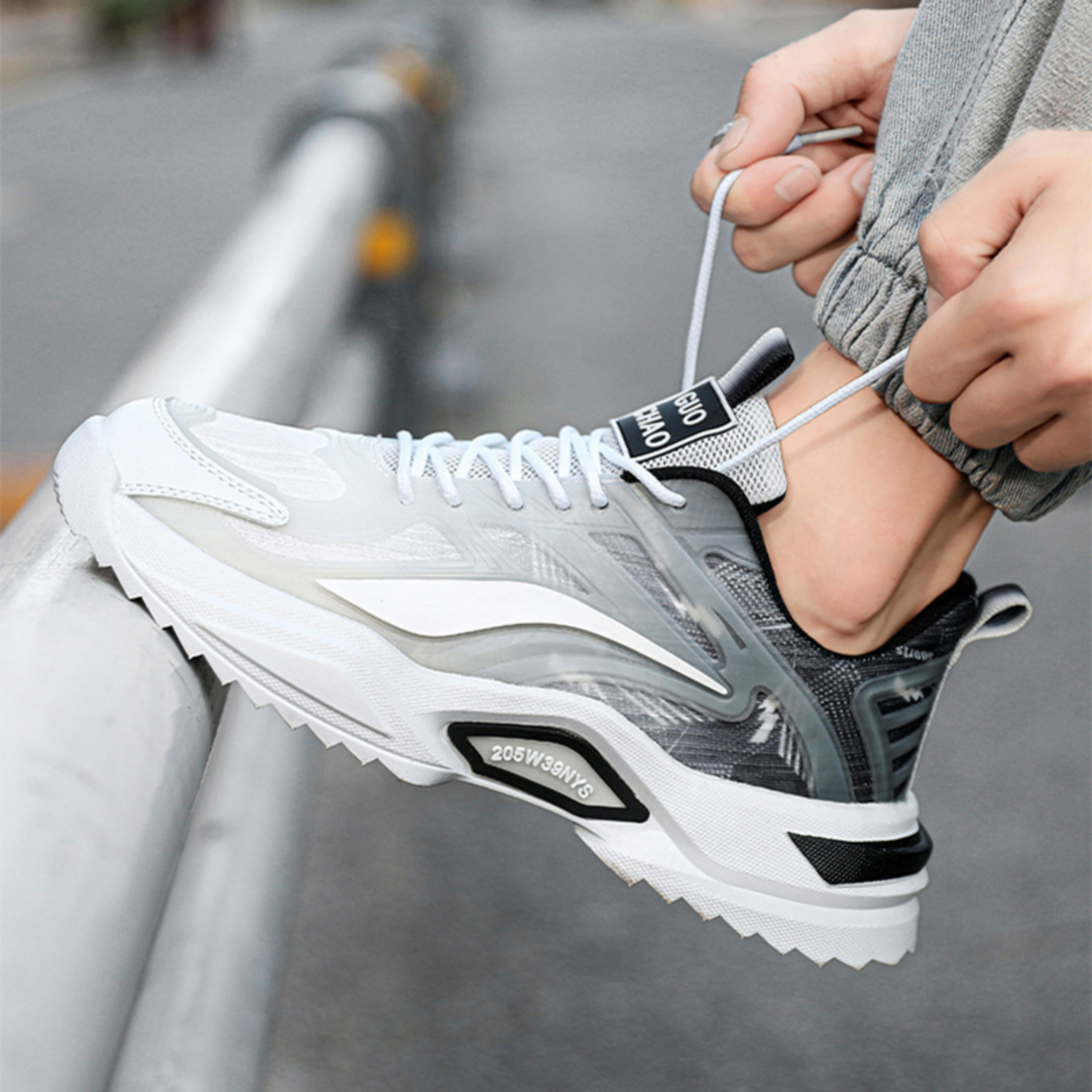 Lace-up Dad Shoes Fashion Thick-soled Sports Shoes Casual Breathable Sneakers For Men 1