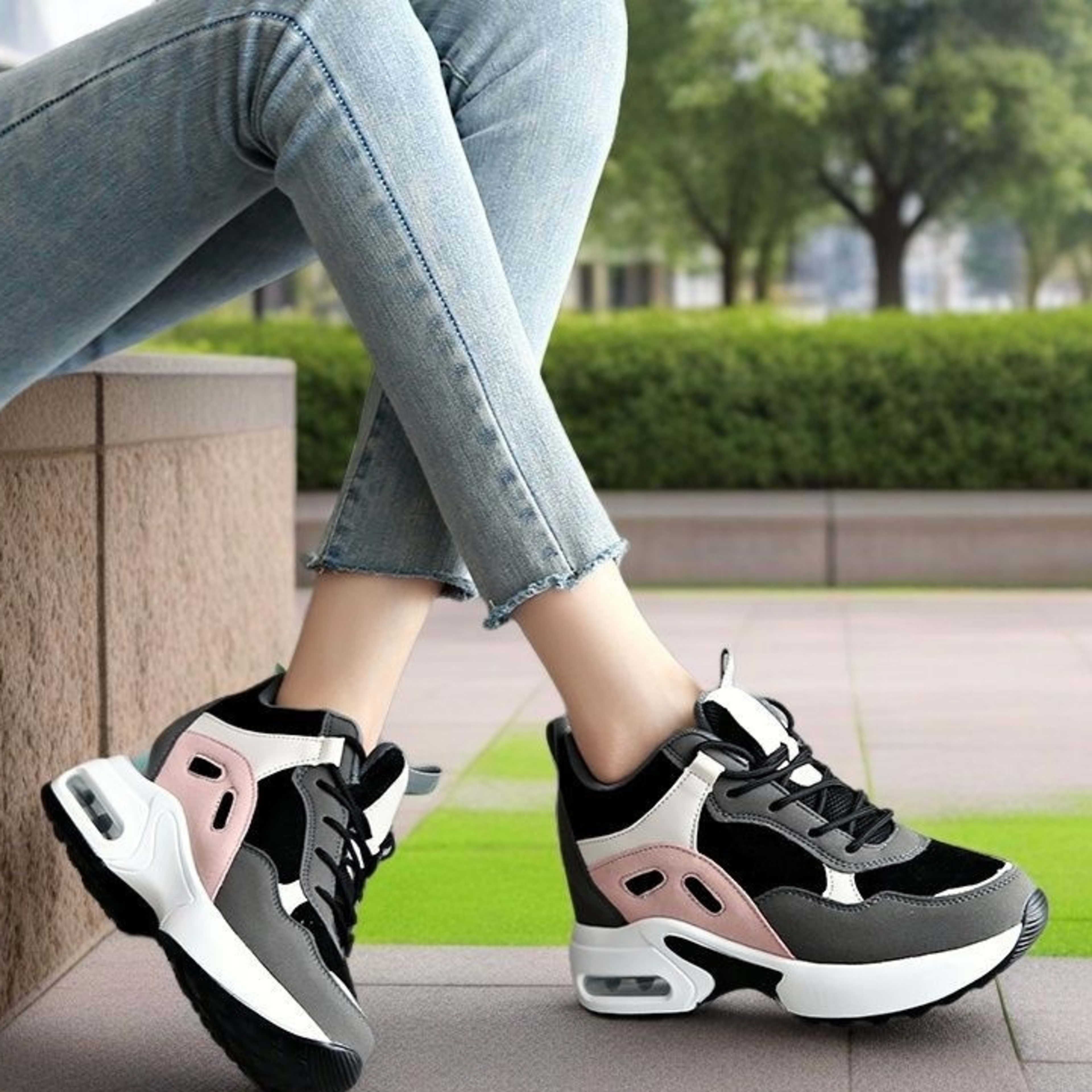 Casual Leather Plus Size Hidden Heel Platform Sneaker 1