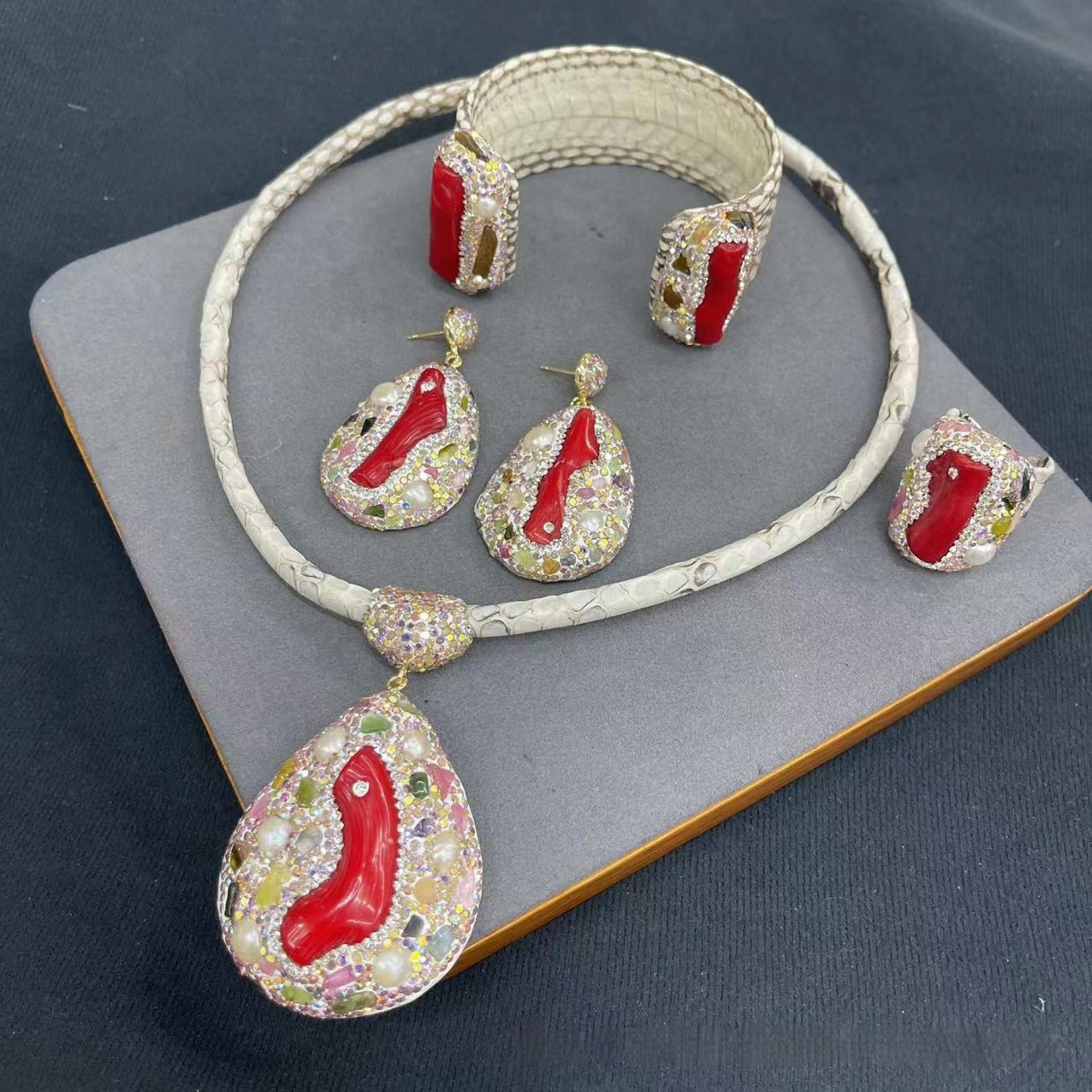 New Genuine Leather Snakeskin Sea Bamboo Inlaid Pearl Autumn And Winter Four-piece Jewelry Set 1