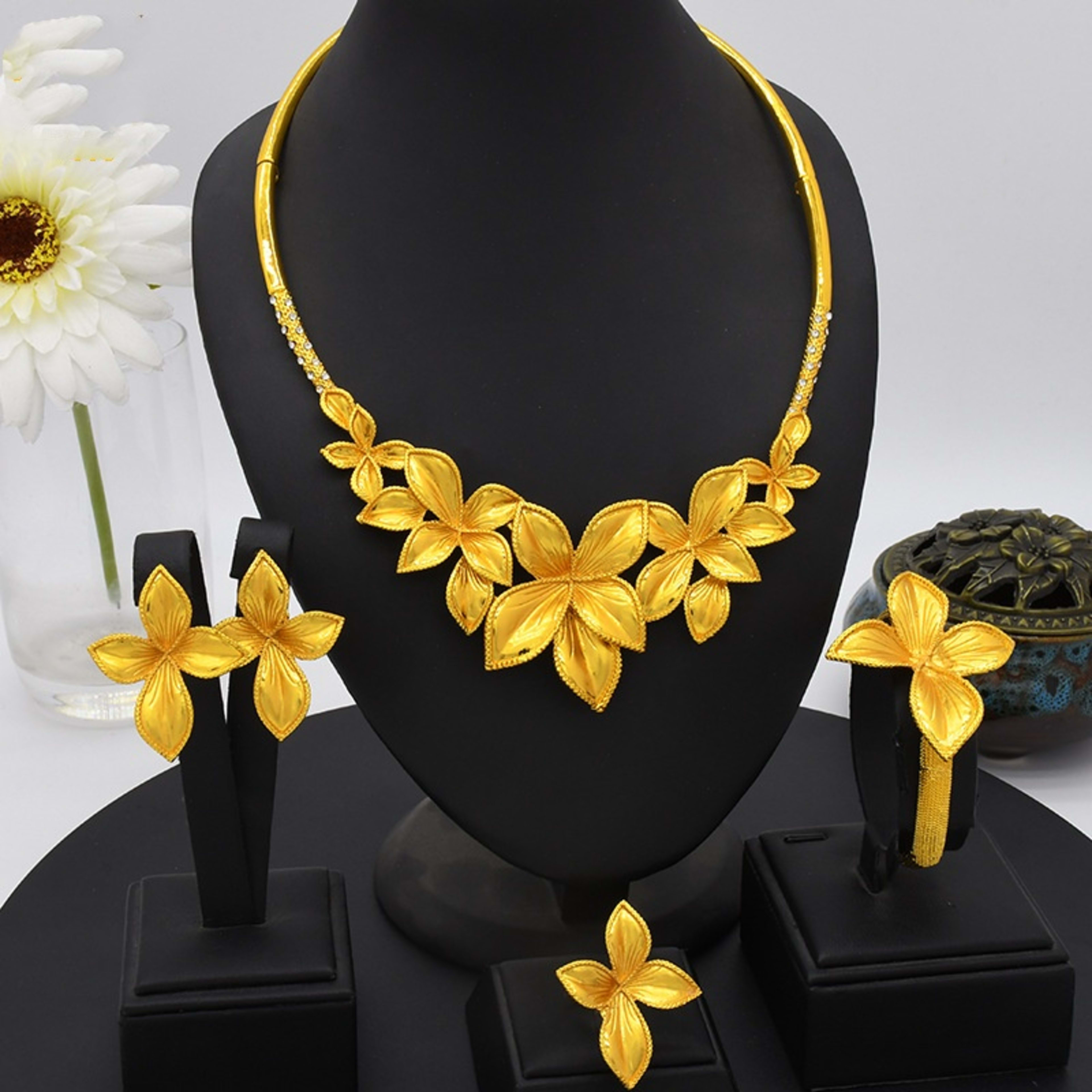 Women's Jewelry Suit Necklace Earring Ring Bracelet Four-piece Set 6