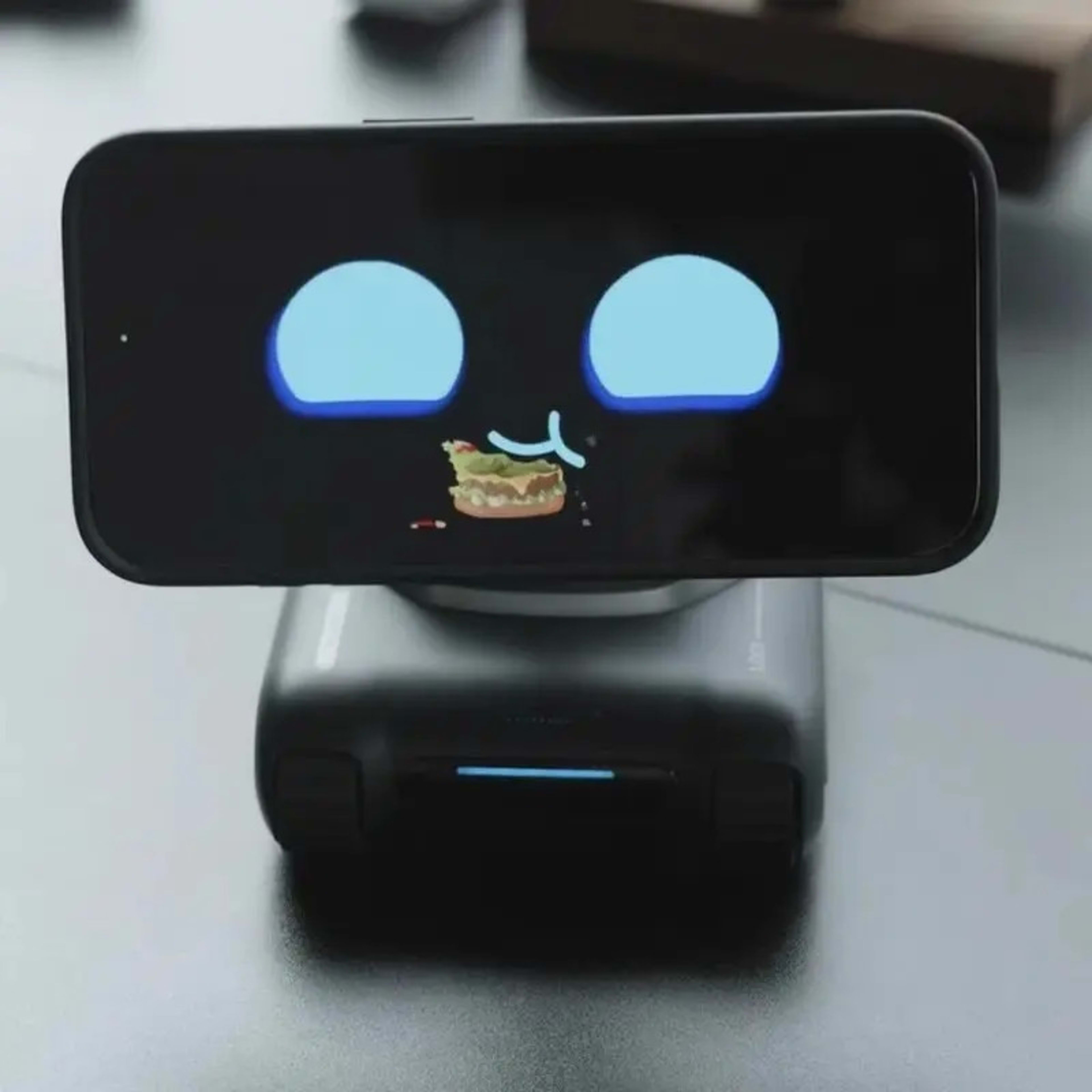 LOOI Robot DeepSeek A Large Model 6
