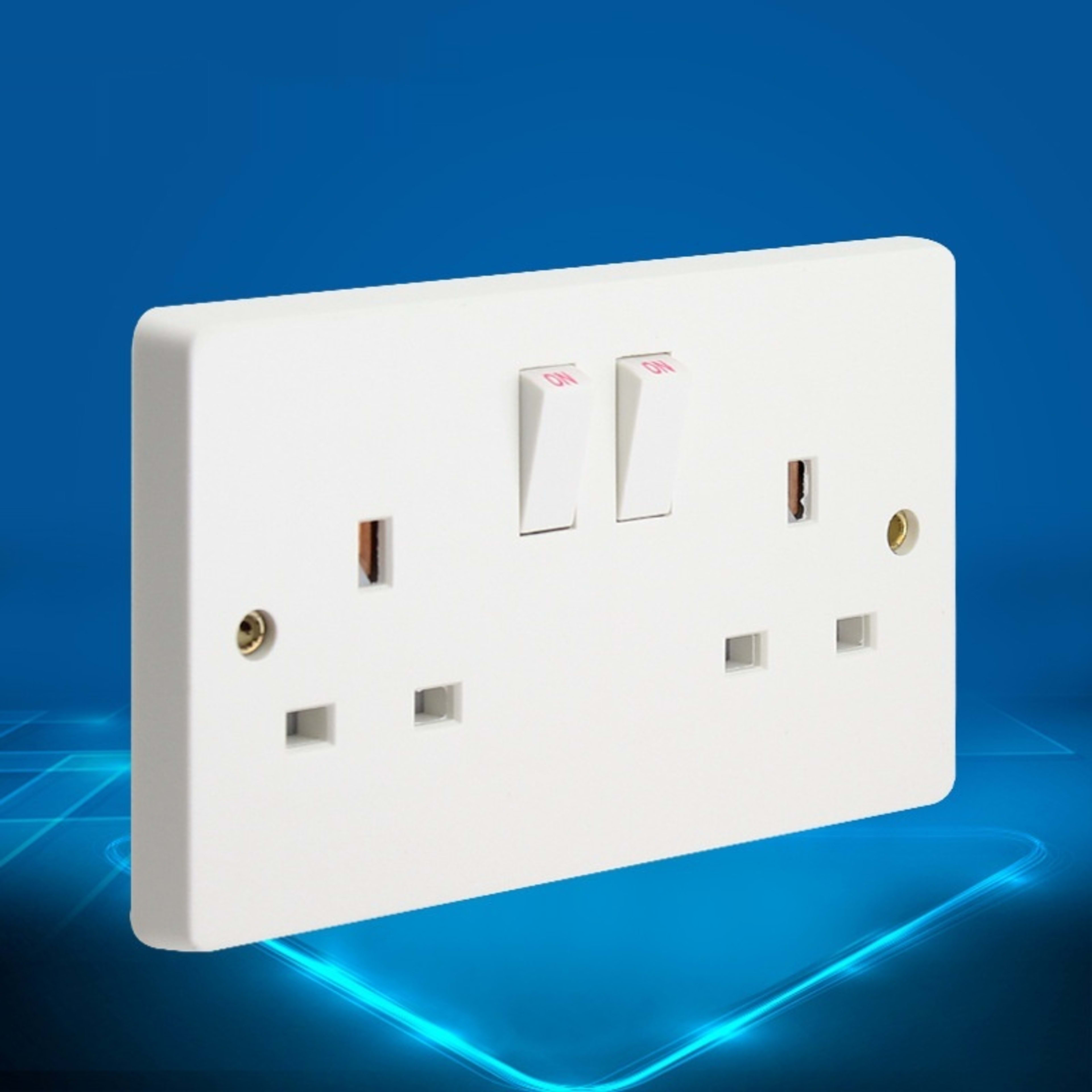 Double-gang Two-way British-standard Wall Power Socket With 7