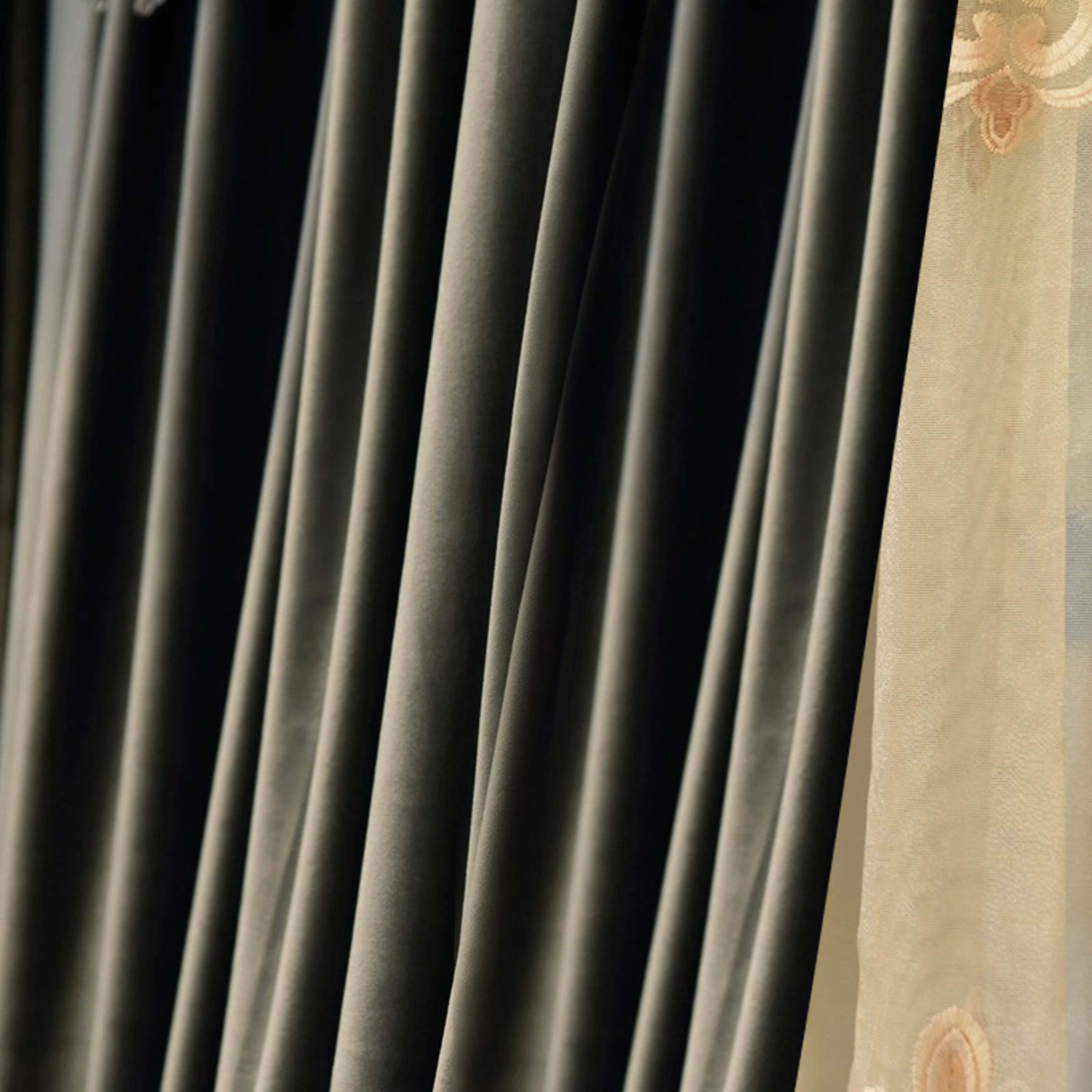 Solid-color Velvet Finished Blackout Curtains Living Room Shades 4