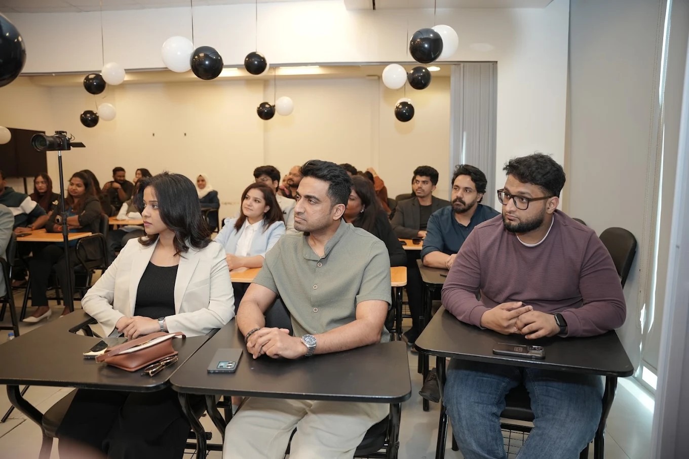 Can You Get a Digital Marketing Job in Dubai Without Experience?