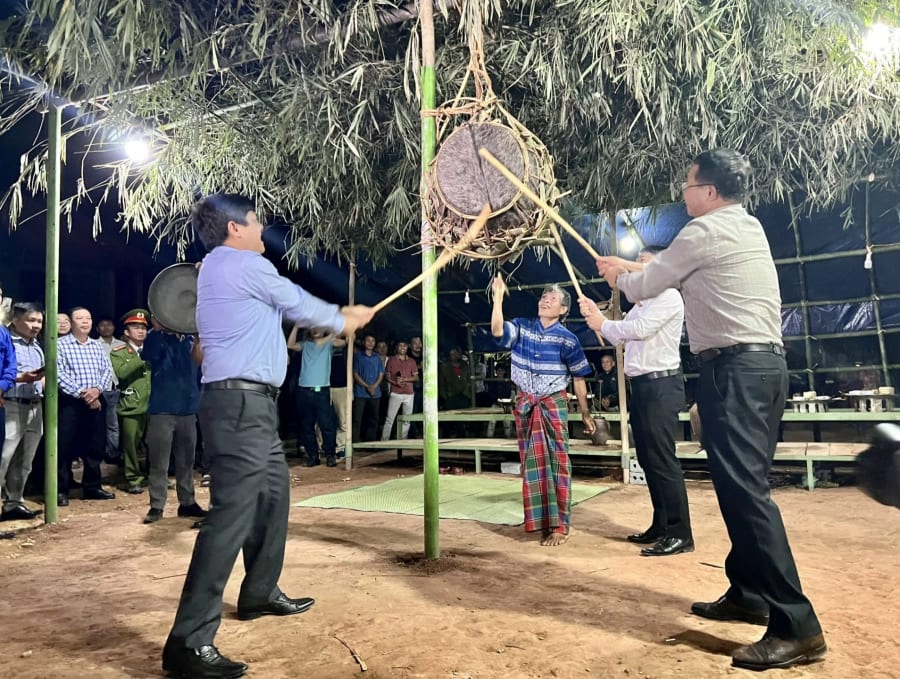 Lễ hội đập trống Ma Coong - Điểm nhấn văn hóa truyền thống đặc sắc của cộng đồng người Ma Coong tại xã Thượng Trạch - Ảnh: C.N