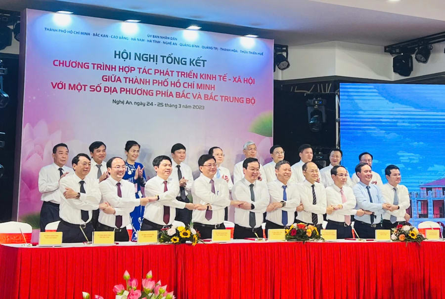 Hội nghị tổng kết chương trình hợp tác phát triển kinh tế-xã hội giữa TP. Hồ Chí Minh với một số địa phương phía Bắc và Bắc Trung bộ (năm 2023) - Ảnh: Sở VH,TT và DL cung cấp