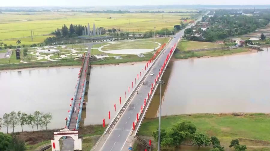 Khu di tích quốc gia đặc biệt Đôi bờ Hiền Lương-Bến Hải là điểm đến thu hút du khách - Ảnh: P.X.D