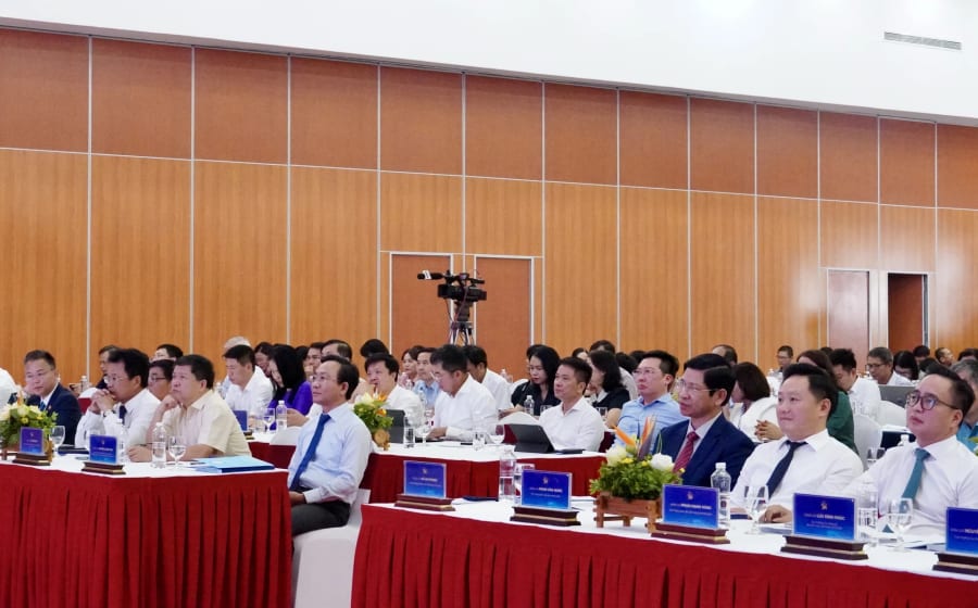 Các đại biểu tham dự diễn đàn - Ảnh: H.N