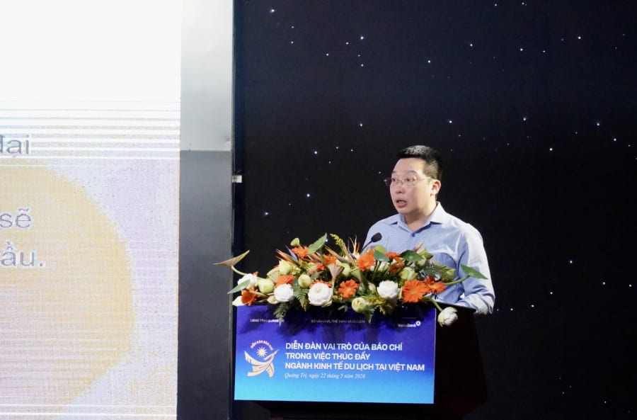 Các đại biểu thảo luận tại diễn đàn - Ảnh: H.N