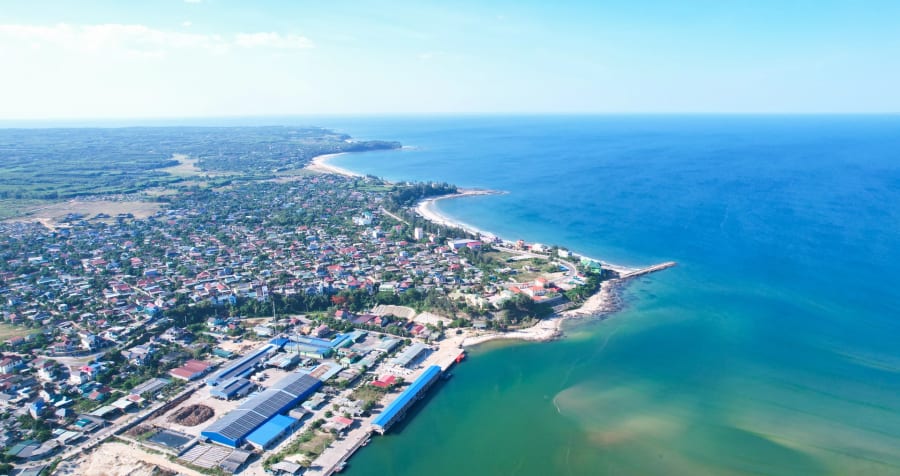 Cửa Tùng - Điểm đến độc đáo với vẻ đẹp thiên nhiên và giá trị lịch sử riêng biệt. Ảnh: L.T