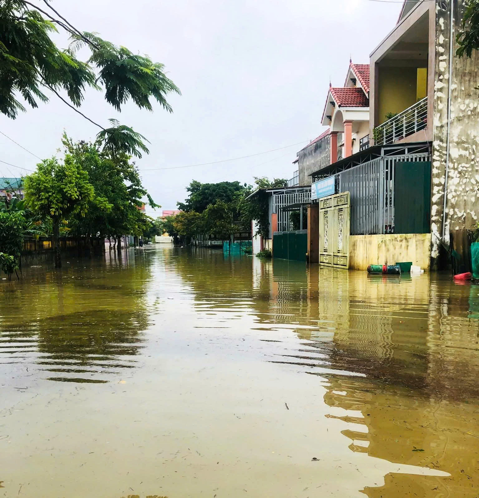 43 nhà dân tại xã Lệ Thủy bị ngập lụt - Ảnh: N.H