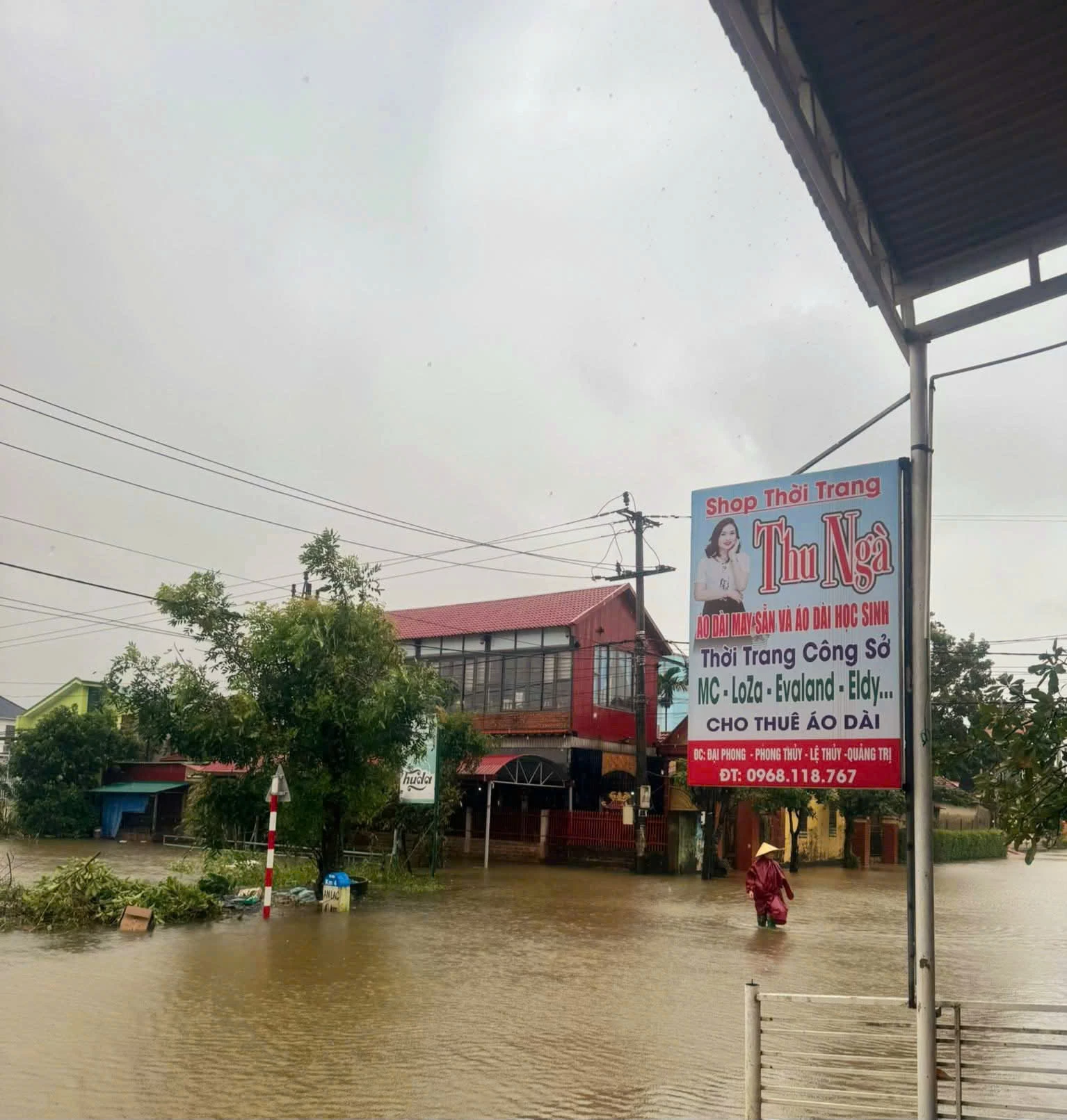 Một số khu vực ở xã Lệ Thủy ngập trên 80cm.