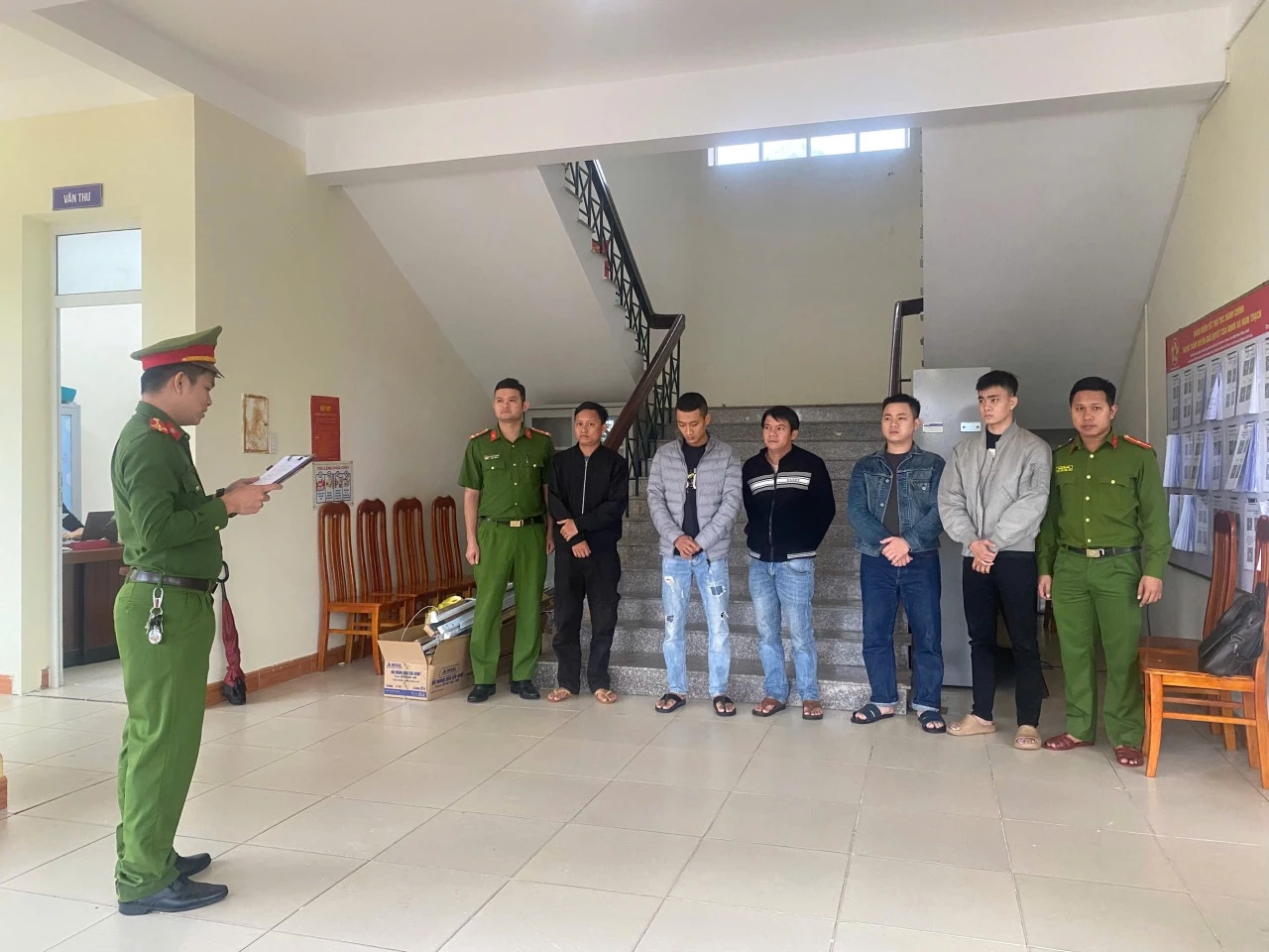 Các đối tượng bị Cơ quan CSĐT Công an tỉnh Quảng Trị khởi tố - Ảnh: TĐ