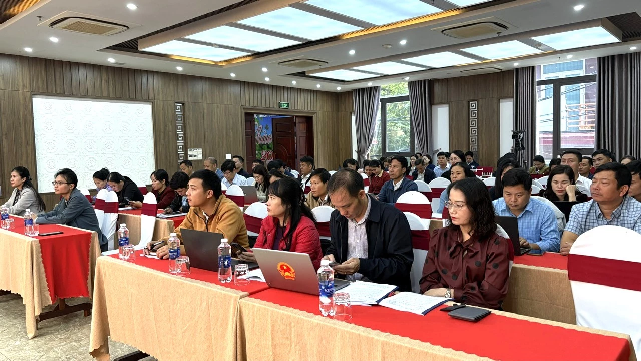 Học viên tham gia tập huấn nâng cao năng lực, nghiệp vụ công tác truyền thông giảm nghèo - Ảnh: Hoàng Linh