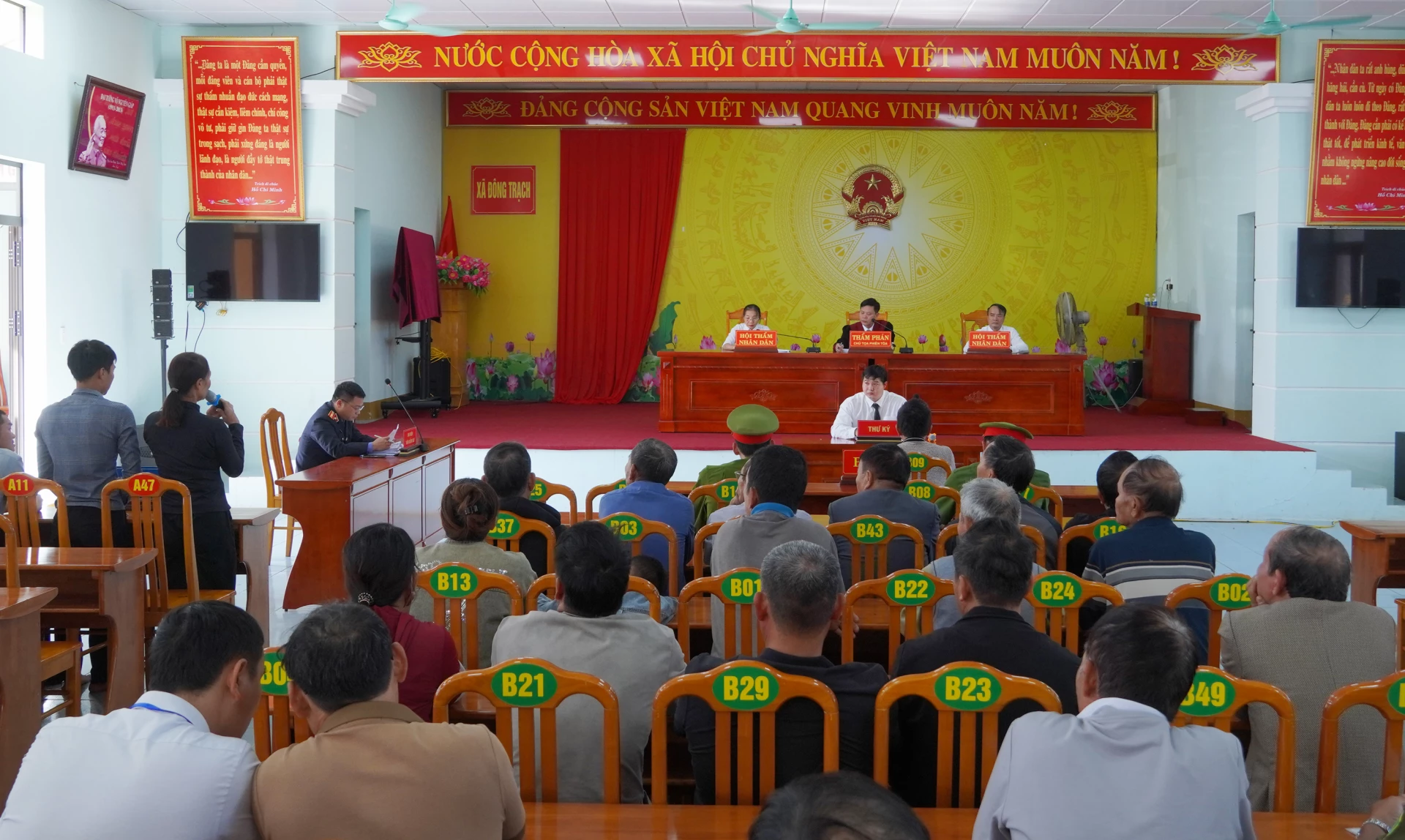 Quang cảnh phiên toà - Ảnh: N.H