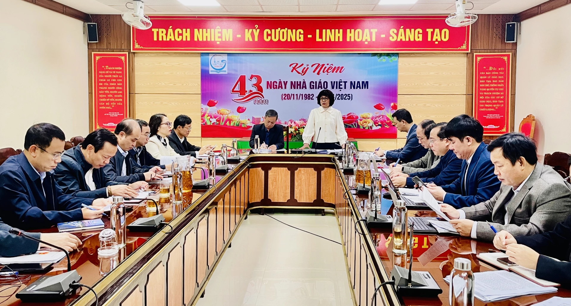 Quang cảnh buổi làm việc - Ảnh: Đ.A