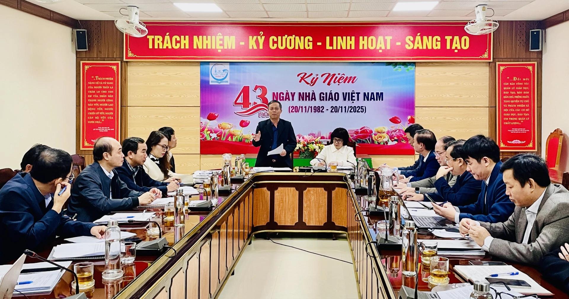 Đồng chí Phó Chủ tịch HĐND tỉnh Nguyễn Trần Huy phát biểu tại buổi làm việc - Ảnh: Đ.A