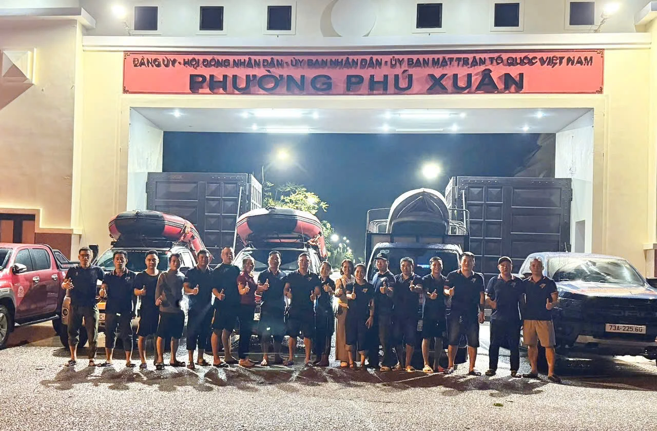 “Xuyên qua” mùa mưa bão