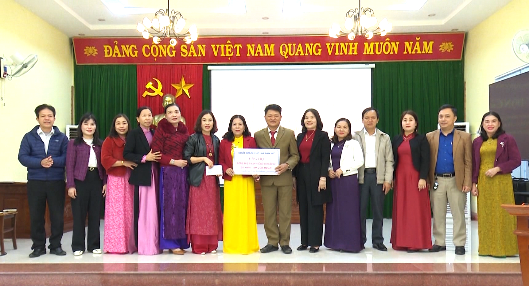 Quảng Trị chung tay: 7 tỉ đồng khẩn cấp cho 4 tỉnh vùng lũ. Quảng Trị hỗ trợ 7 tỉ đồng cho 4 tỉnh bị thiệt hại do mưa lũ