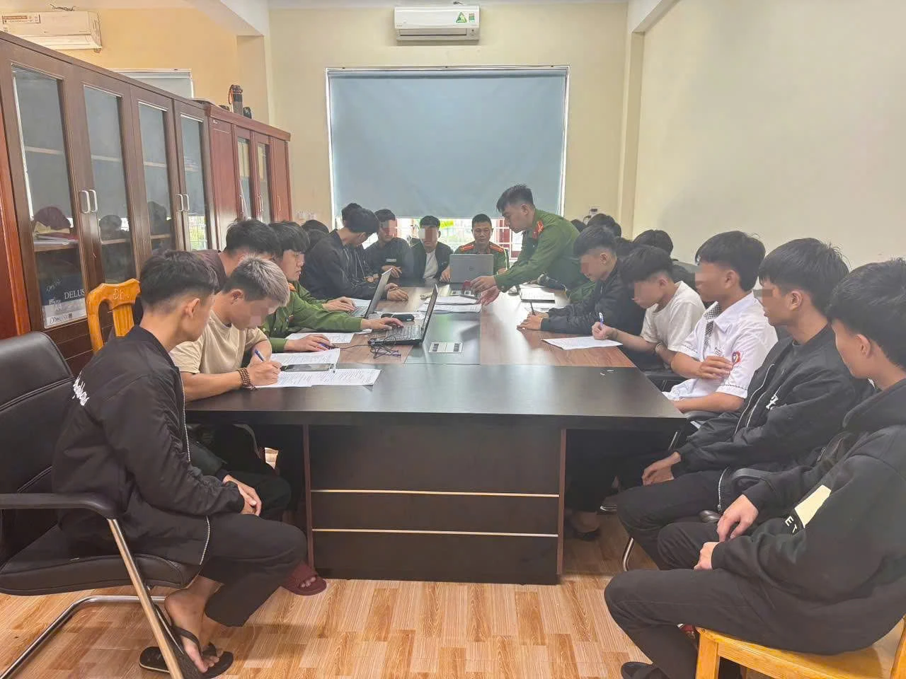 Các đối tượng vi phạm tại cơ quan Công an