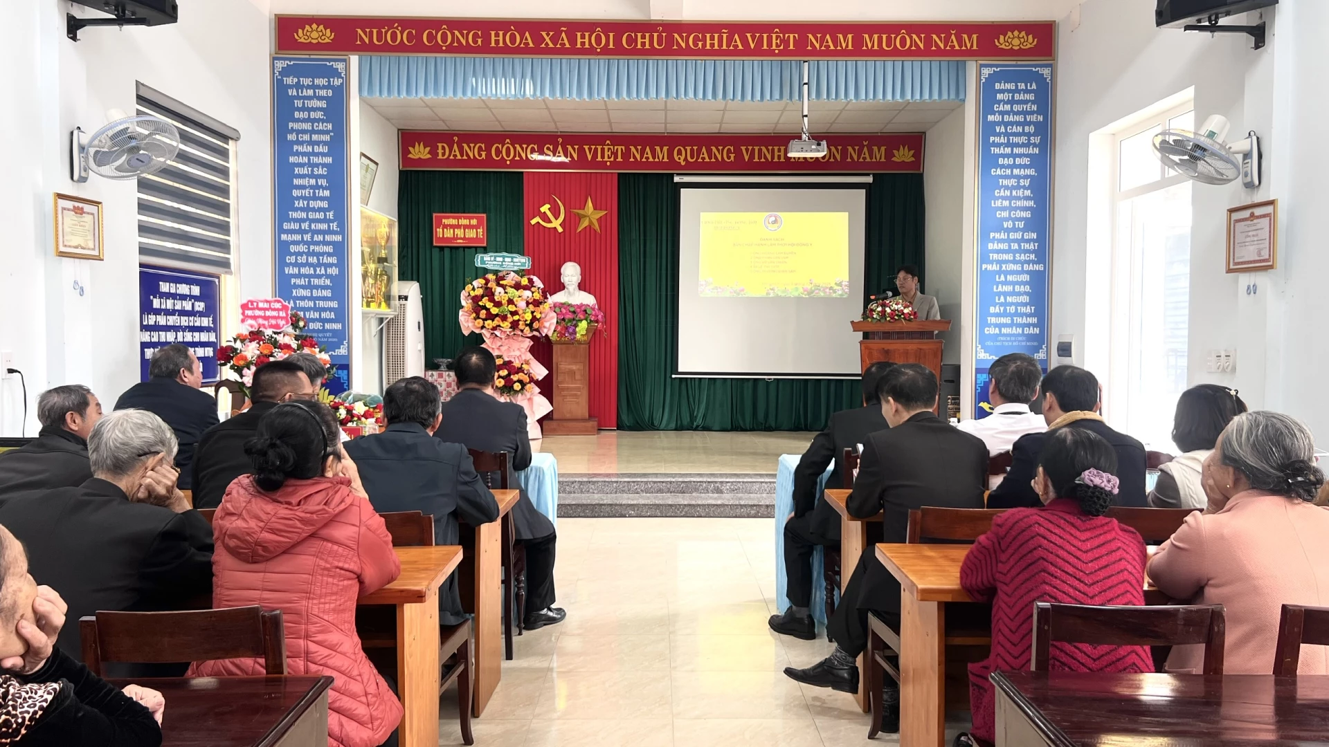 Đồng Hới: Hội Đông y ra mắt, Phát triển YHCT vì sức khỏe cộng đồng Ra mắt Hội Đông y phường Đồng Hới