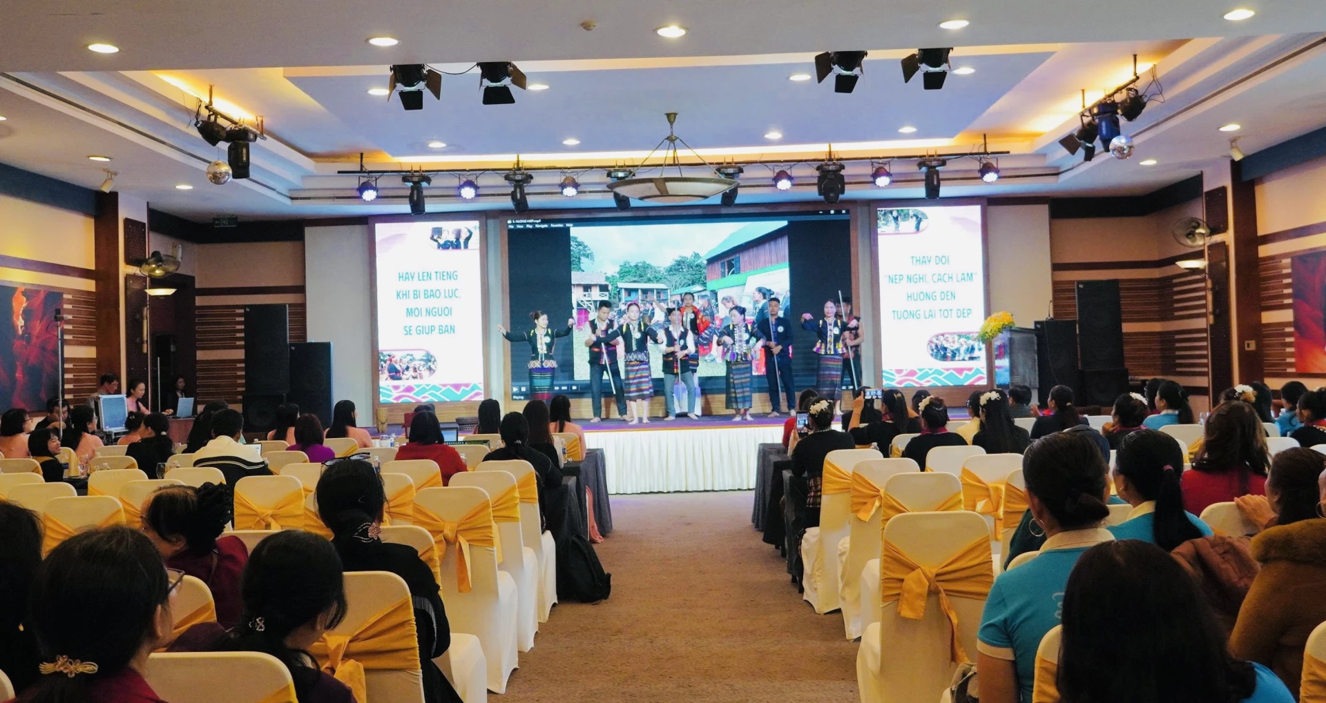 Quang cảnh hội thi. Ảnh: B.N