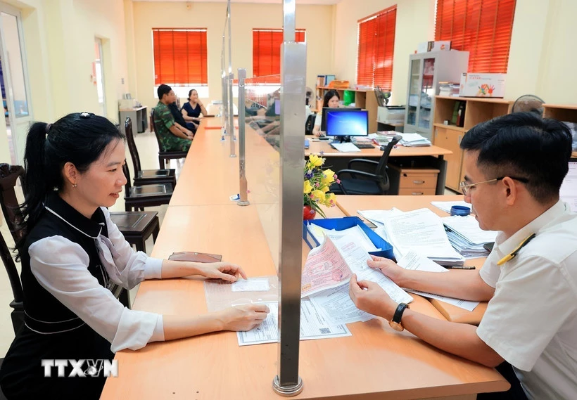 Cảnh báo 9 vi phạm phí lệ phí: Mức phạt hành chính cập nhật Mức xử phạt đối với 9 hành vi vi phạm hành chính trong lĩnh vực phí và lệ phí