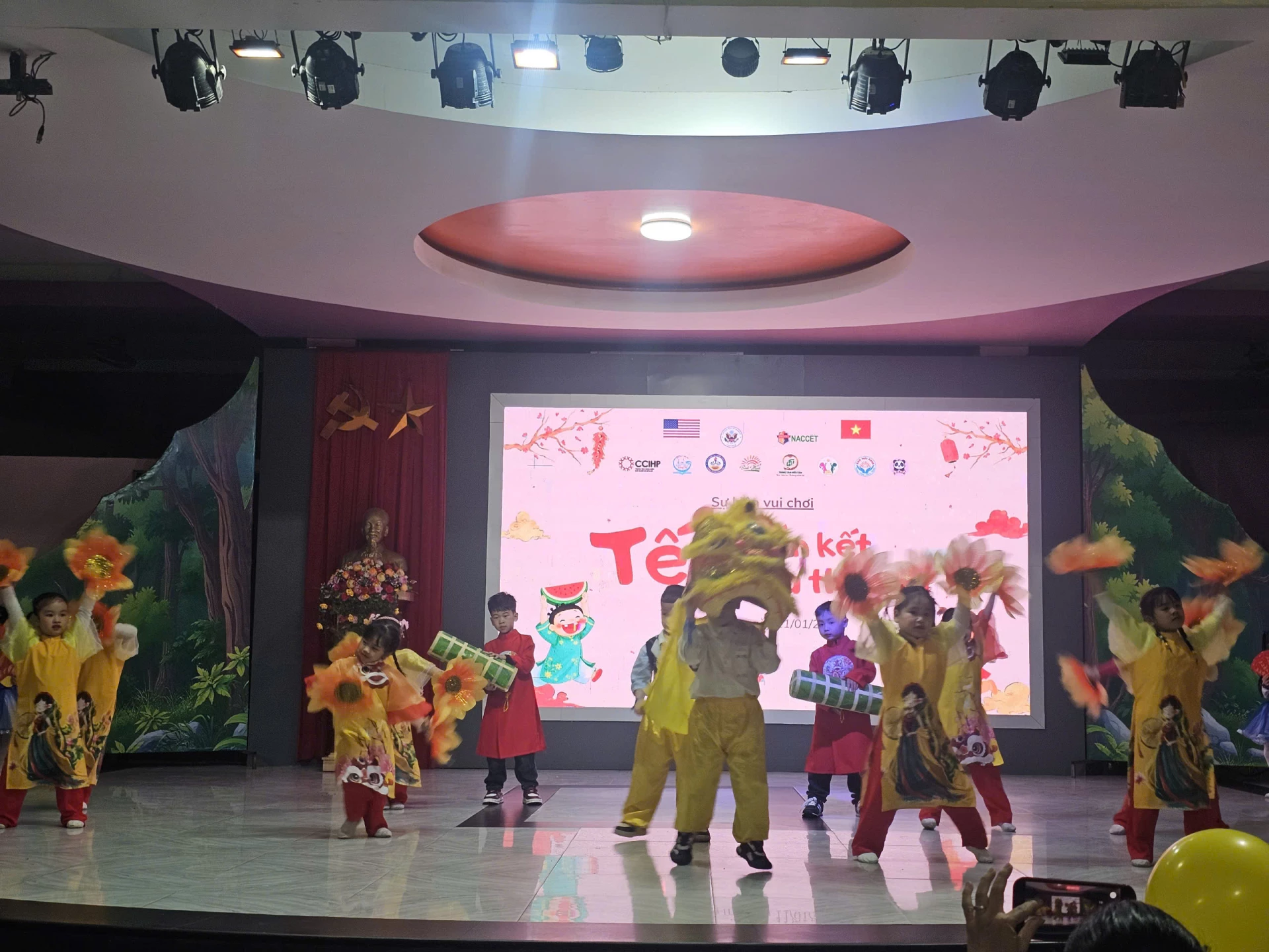 Nhiều hoạt động ý nghĩa tại sự kiện 'Tết-gắn kết yêu thương'