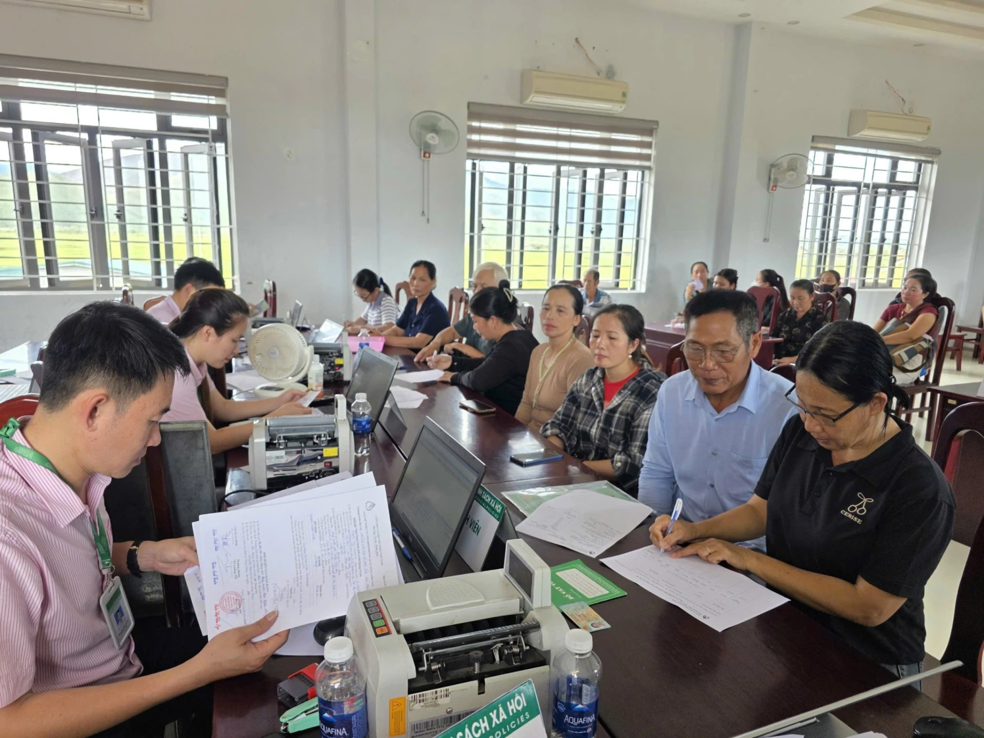 Thoát nghèo: 20.000+ hộ đổi đời nhờ vốn tín dụng chính sách Hơn 20 nghìn hộ thoát nghèo nhờ nguồn vốn tín dụng chính sách