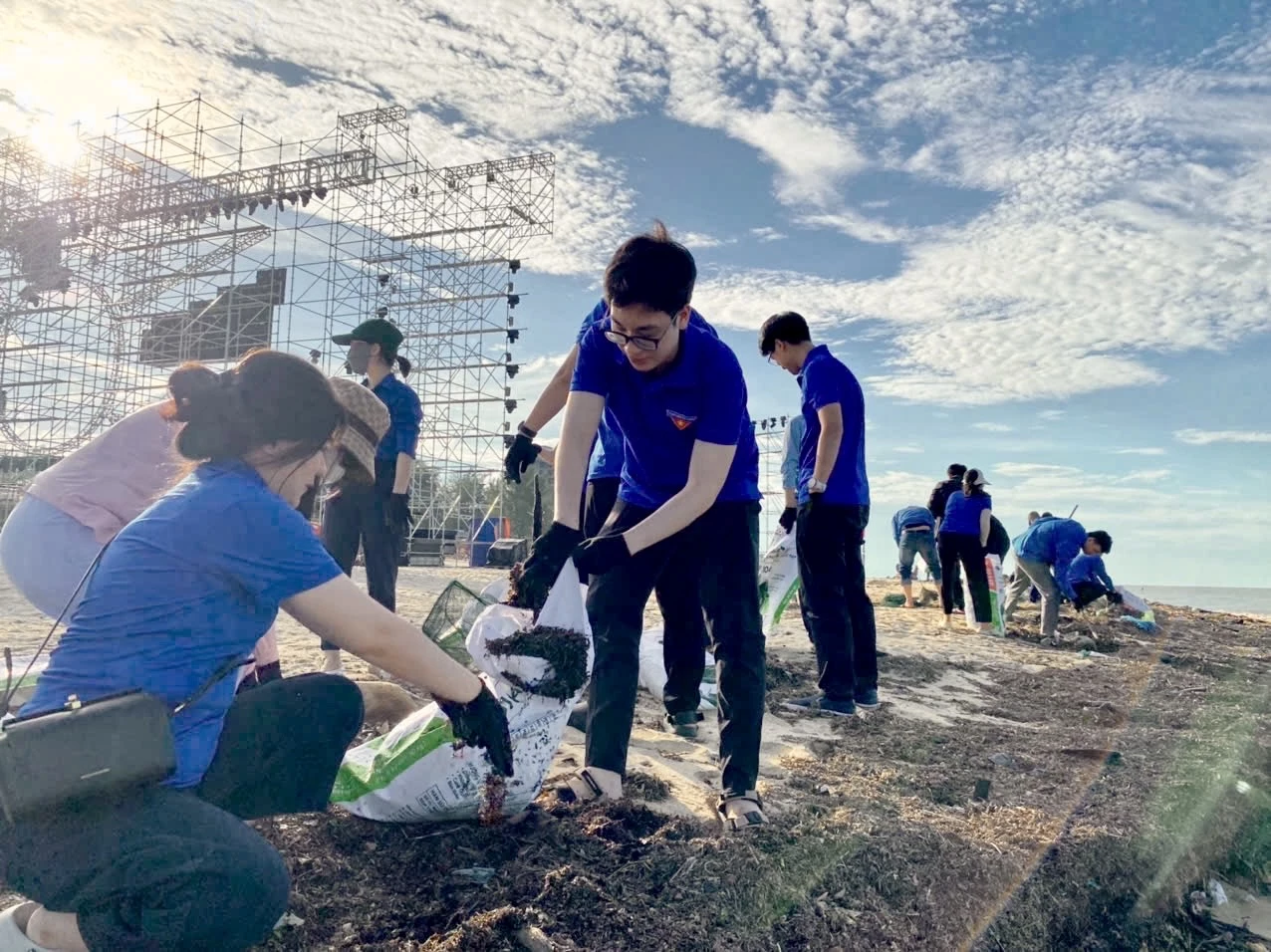 Dấu ấn màu áo xanh tình nguyện