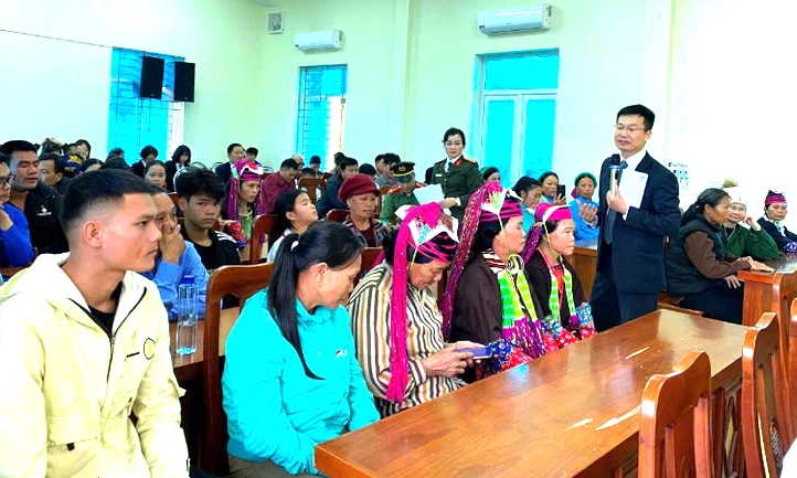 Nâng cao quyền tiếp cận thông tin của người dân trong bối cảnh mới. (Ảnh minh họa. Nguồn: TL)