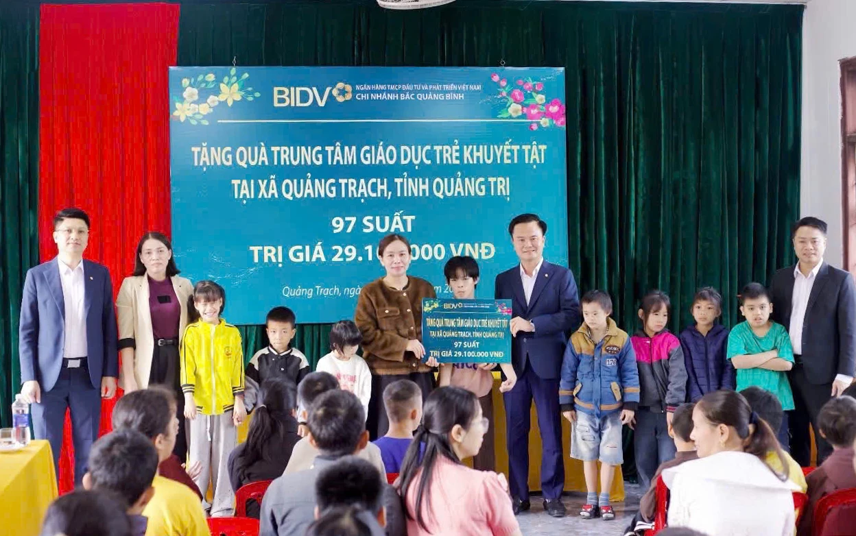 BIDV Bắc Quảng Bình: Sưởi ấm 1.200+ người nghèo với quà Tết BIDV-Chi nhánh Bắc Quảng Bình: Hỗ trợ hơn 1.200 suất quà cho người nghèo đón Tết