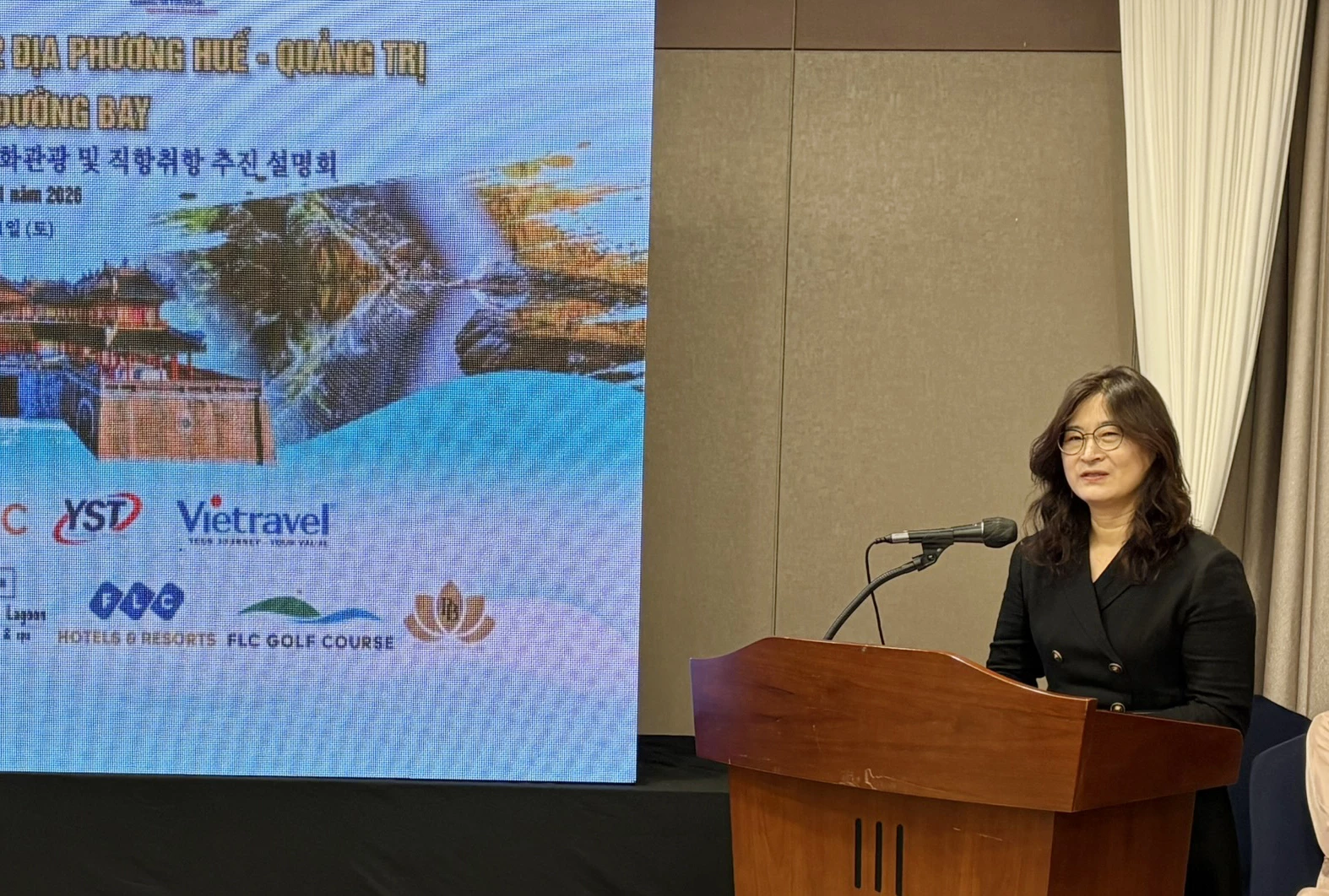 Bà Kang Da Eun, Tổng Thư ký Tổ chức Xúc tiến Du lịch các thành phố toàn cầu phát biểu tại chương trình - Ảnh: T.A