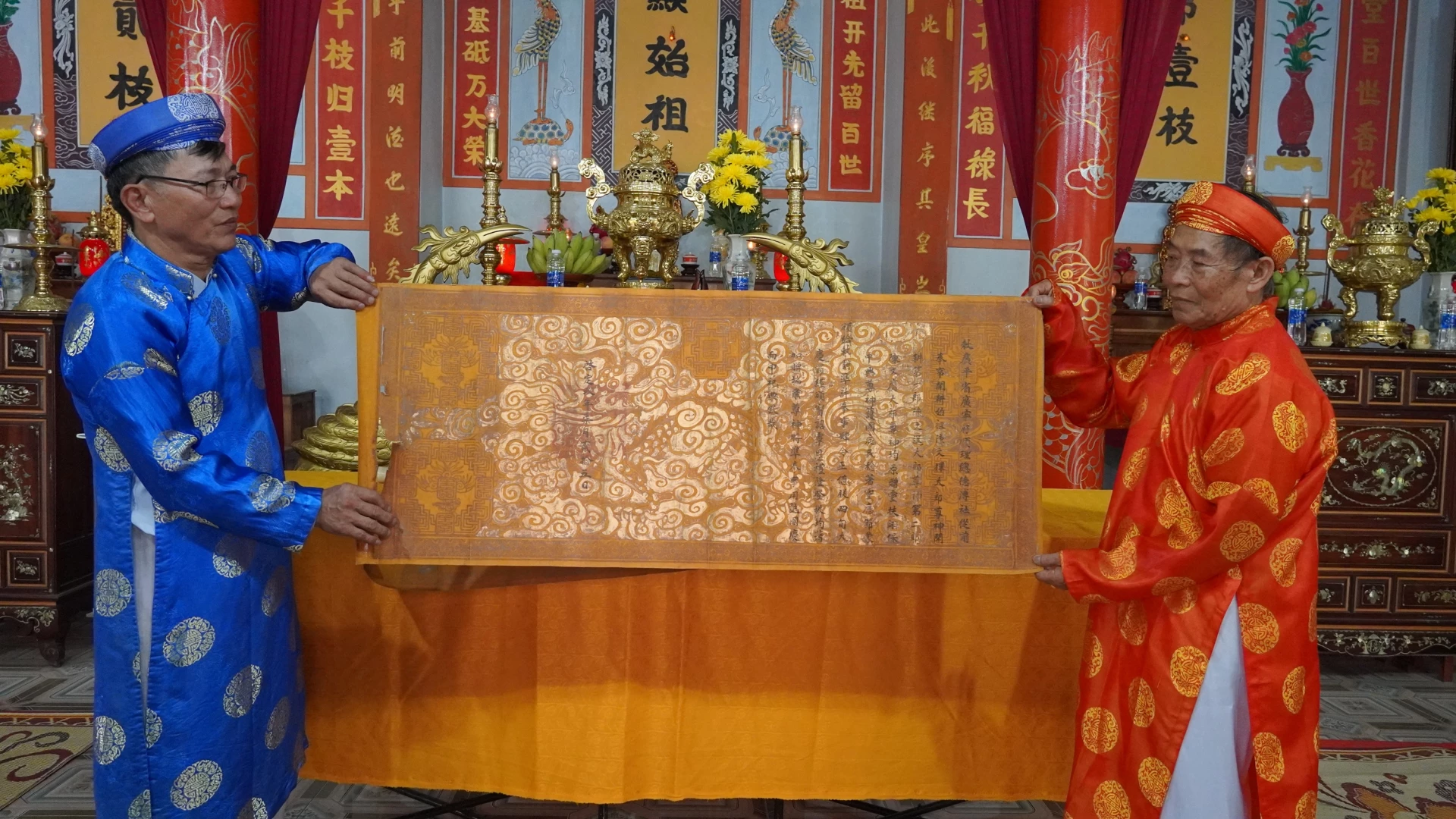 Sắc phong: Khám phá di sản ngàn năm ẩn mình giữa phố. Sắc phong trong lòng phố