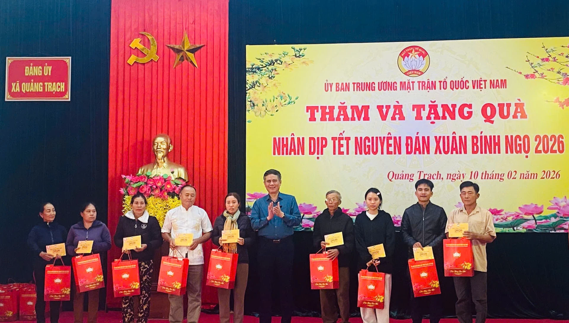 Nối vòng tay nhân ái: Lan tỏa yêu thương, kiến tạo cộng đồng. Lan tỏa tinh thần 'Nối vòng tay nhân ái'