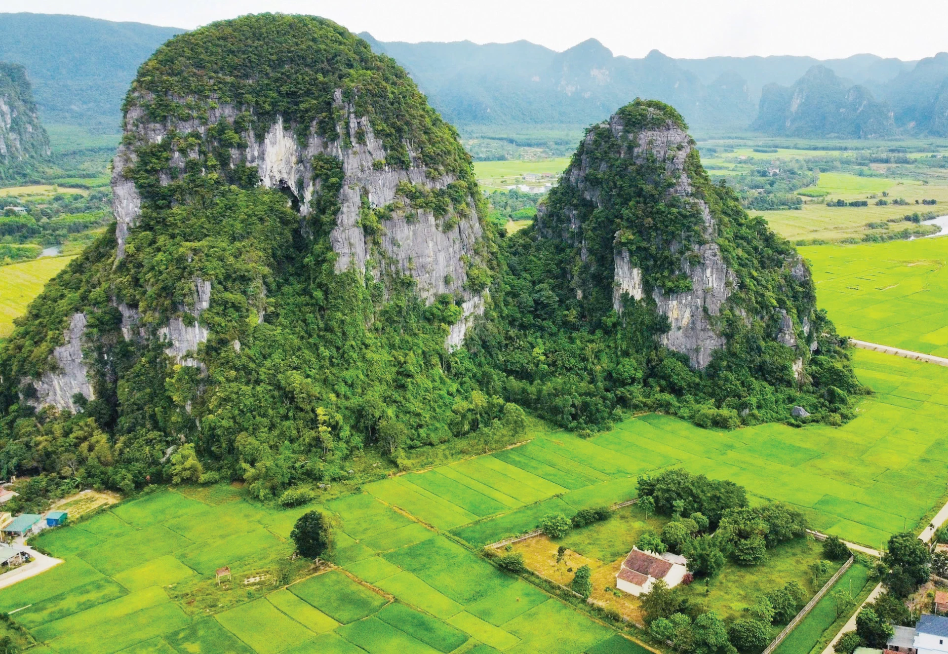 Người khai khẩn vùng quê cách mạng