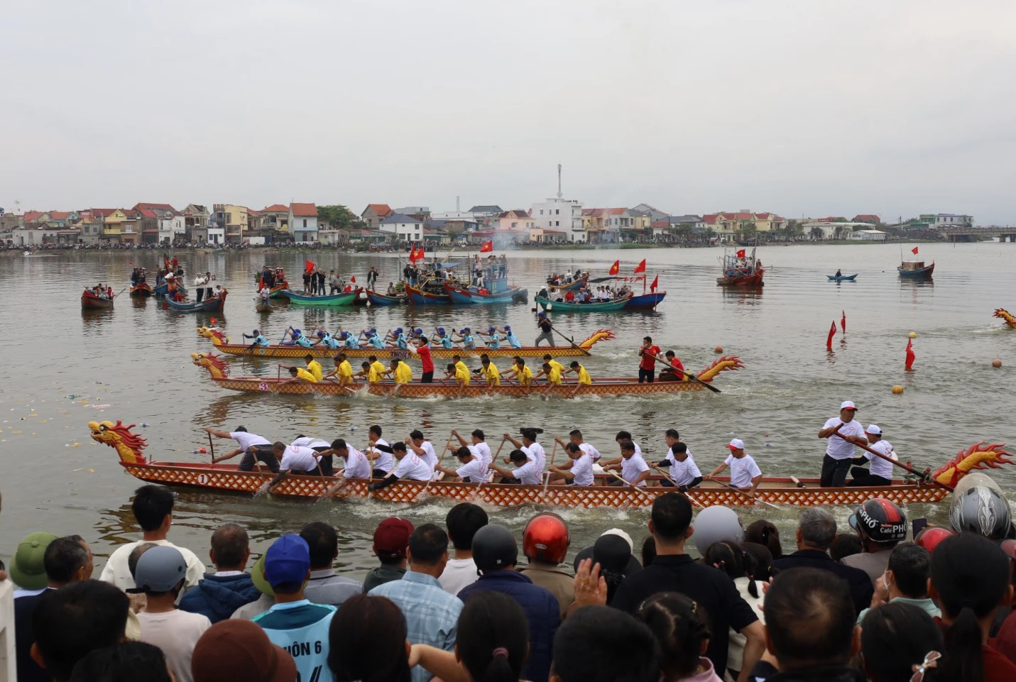 Quảng Trị bùng nổ du lịch Tết 2026: Hút hơn 400.000 khách! Quảng Trị đón hơn 400 nghìn lượt khách dịp Tết Nguyên đán Bính Ngọ 2026