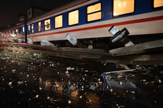 Chấn chỉnh an toàn đường sắt: Xử lý nhanh 56 vi phạm đường ngang trong một ngày Một ngày xử lý 56 trường hợp vi phạm tại đường ngang đường sắt