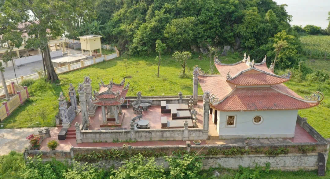 Đền Song Trung - Ảnh: M.T