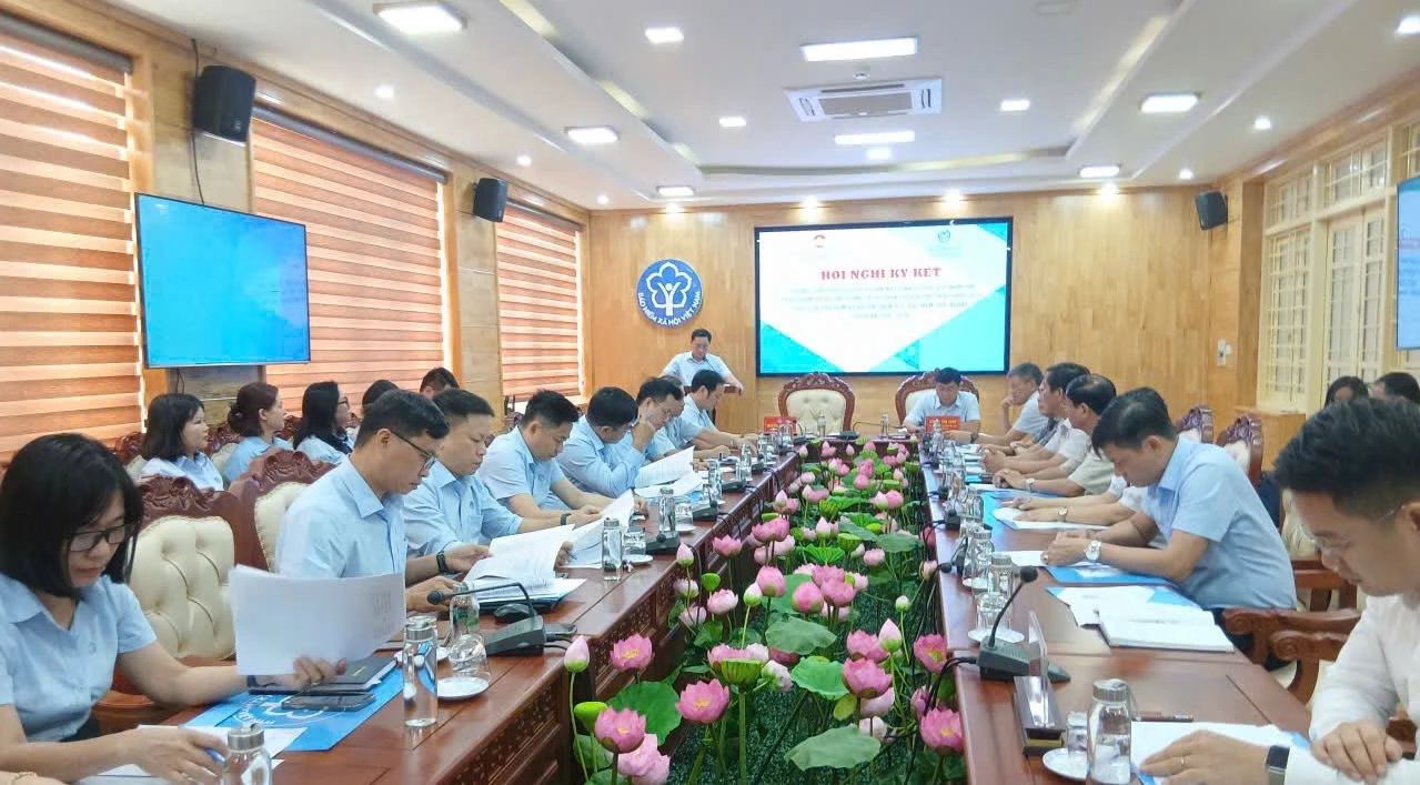 Ký kết quy chế phối hợp giữa Bảo hiểm xã hội với Ủy ban MTTQ Việt Nam tỉnh