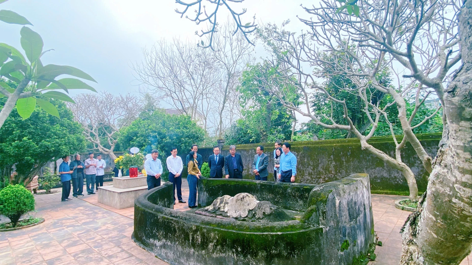 Di tích lịch sử quốc gia Mộ và Nhà thờ Hoàng Kế Viêm: 'địa chỉ đỏ' giáo dục lòng yêu nước, chống ngoại xâm - Ảnh: T.L