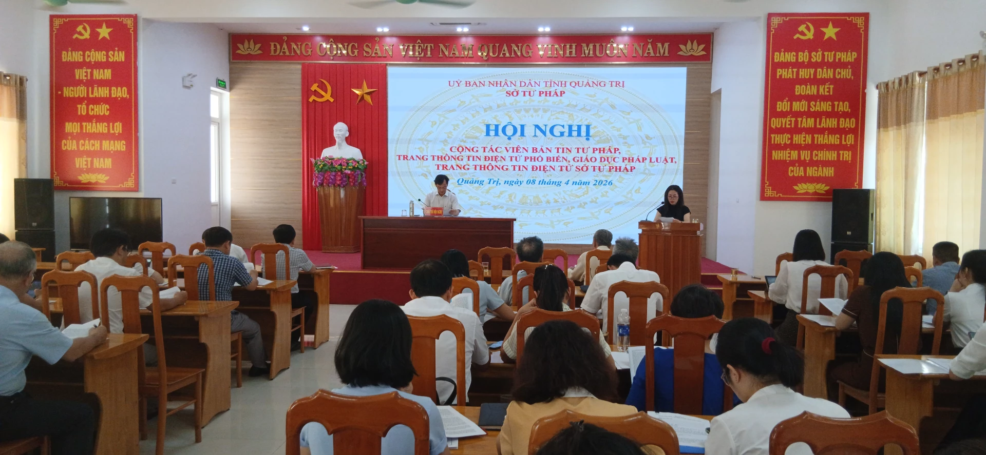 Ảnh: H.Đ Quang cảnh Hội nghị