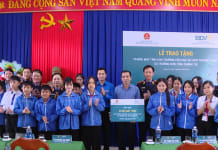 Khánh thành, bàn giao các công trình an sinh xã hội